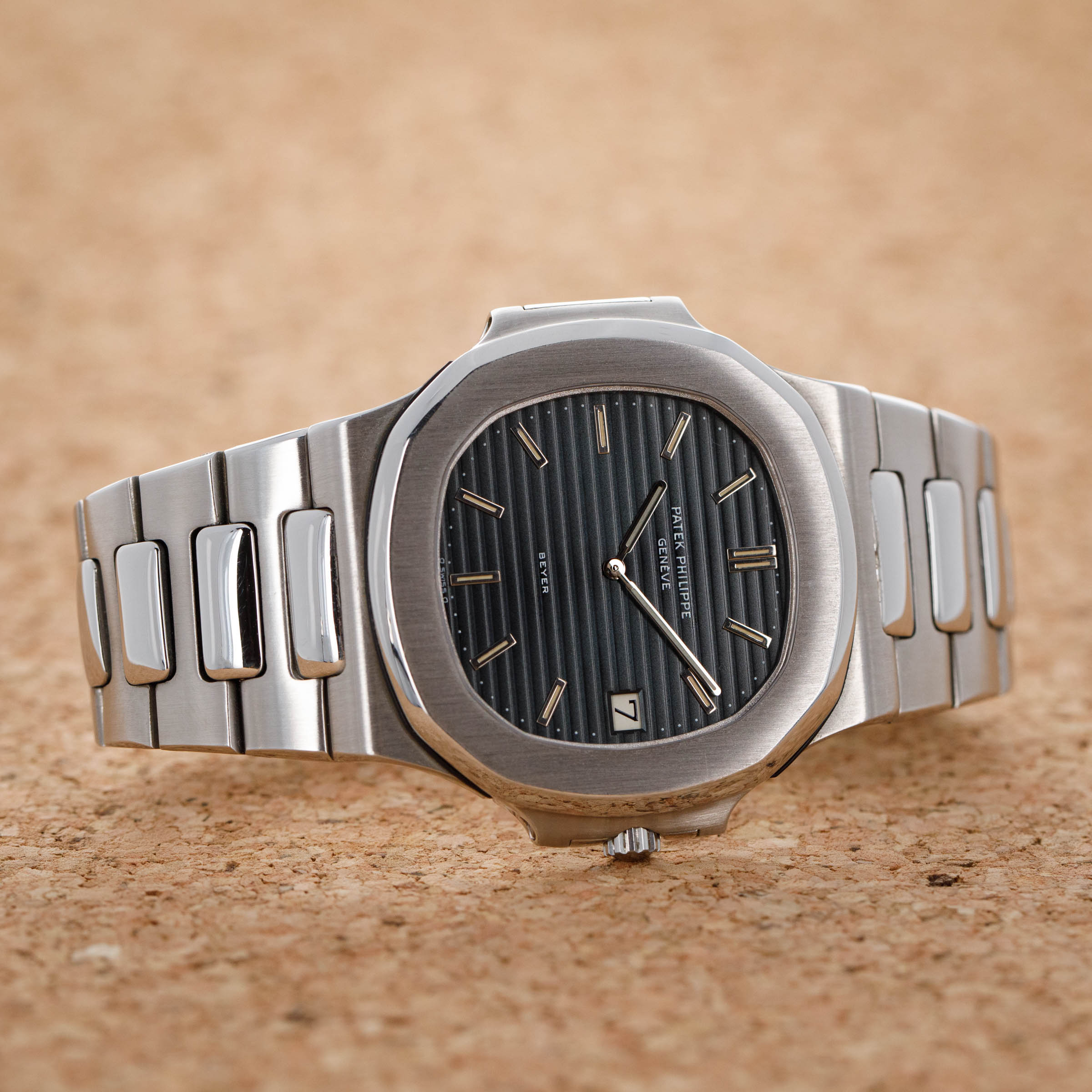 Patek Philippe steel watches　高級時計 Patek Philippe Nautilus Reference 3700/1 A Stainless Steel