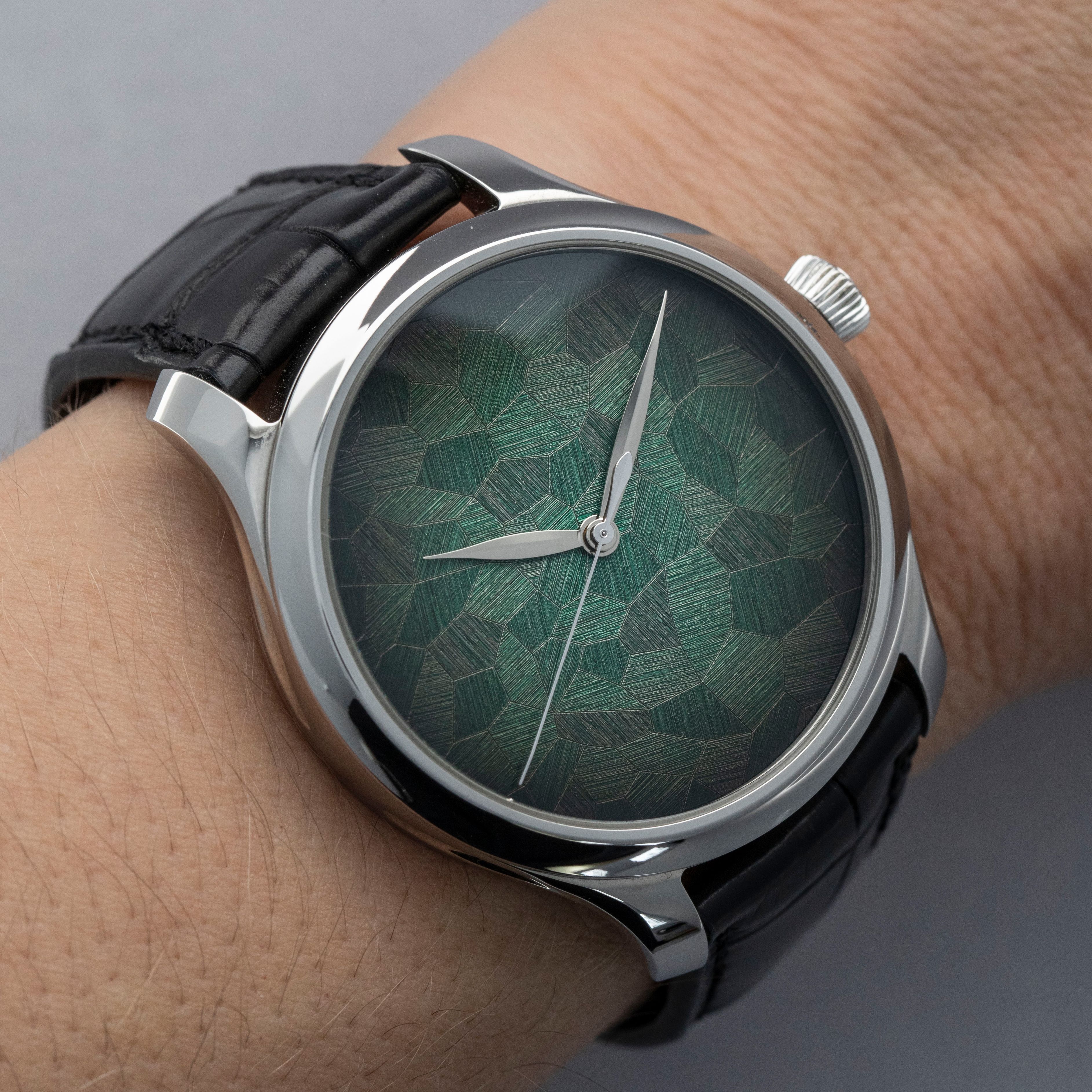 H Moser & Cie. Endeavour Center Seconds 1200-1221 Mosaic Green