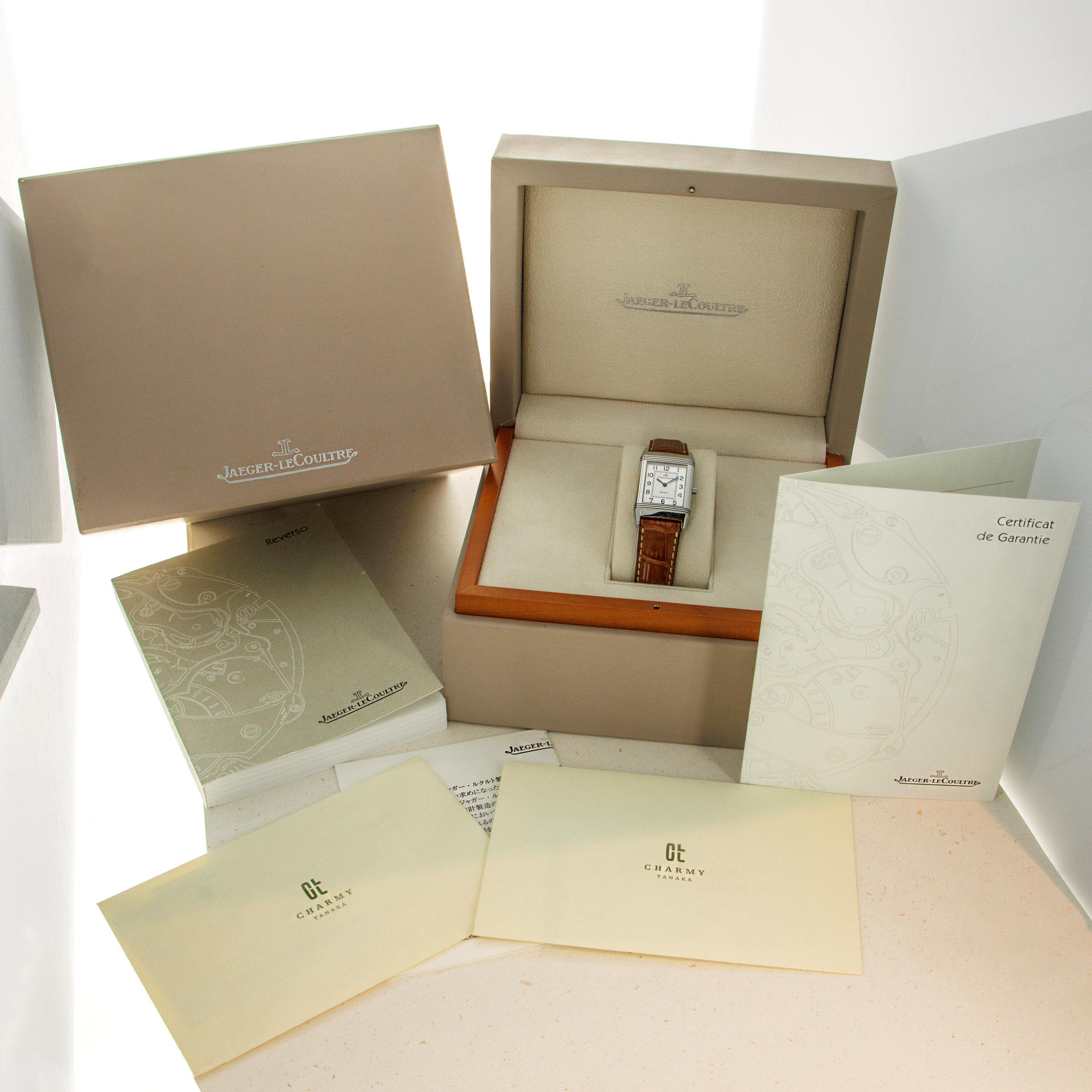 Jaeger LeCoultre Reverso Classique 250.8.86 | Auctions | Loupe This