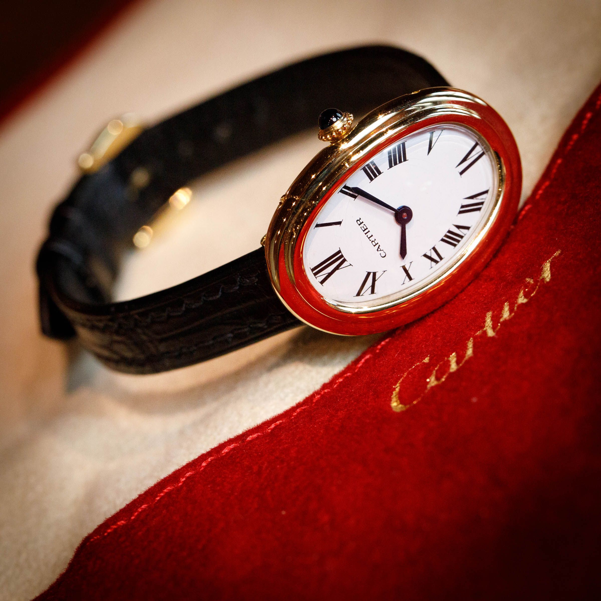 Cartier Baignoire 78094 Mechanical 18k YG | Auctions | Loupe This