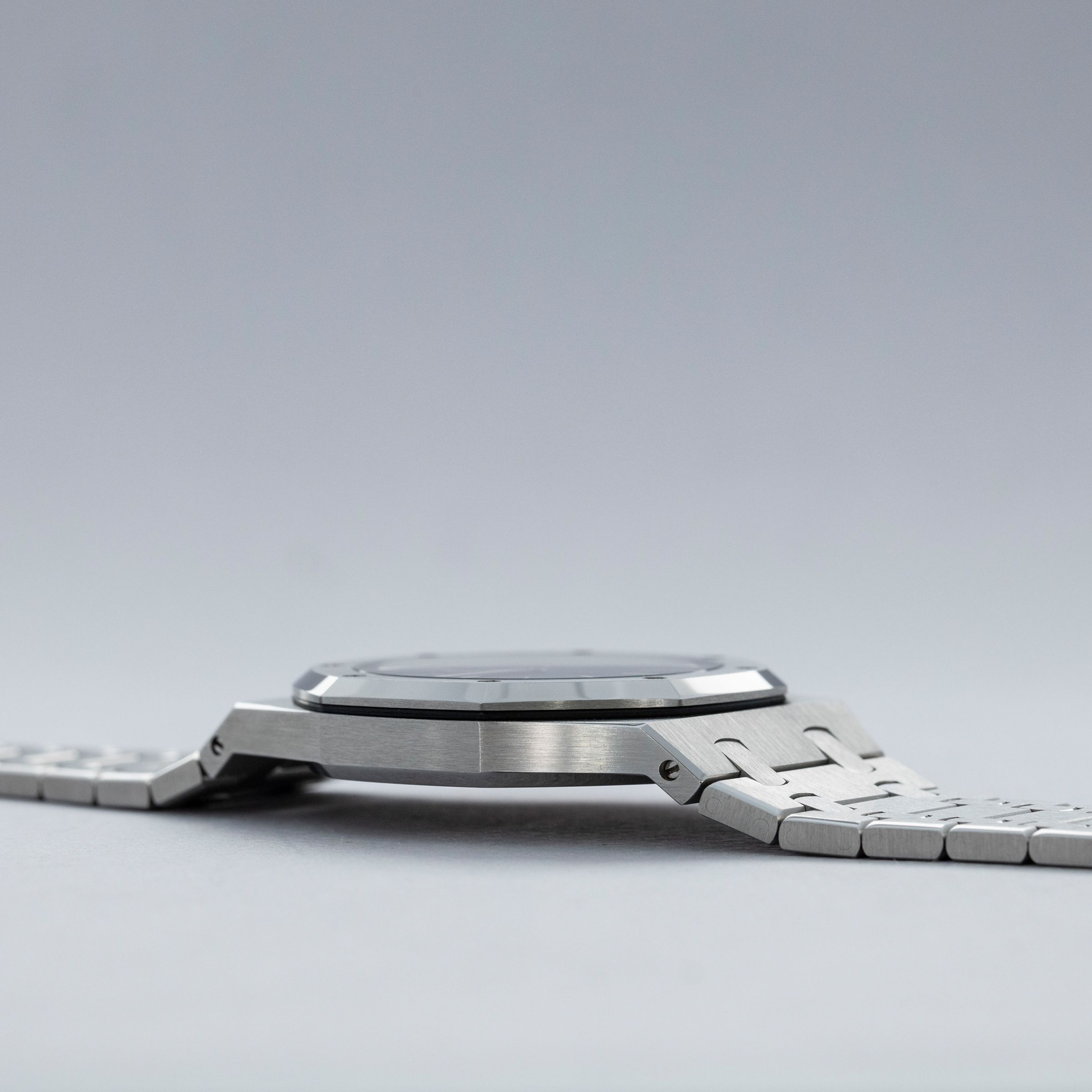 Audemars Piguet Royal Oak Jumbo Extra-Thin 15202ST | Auctions