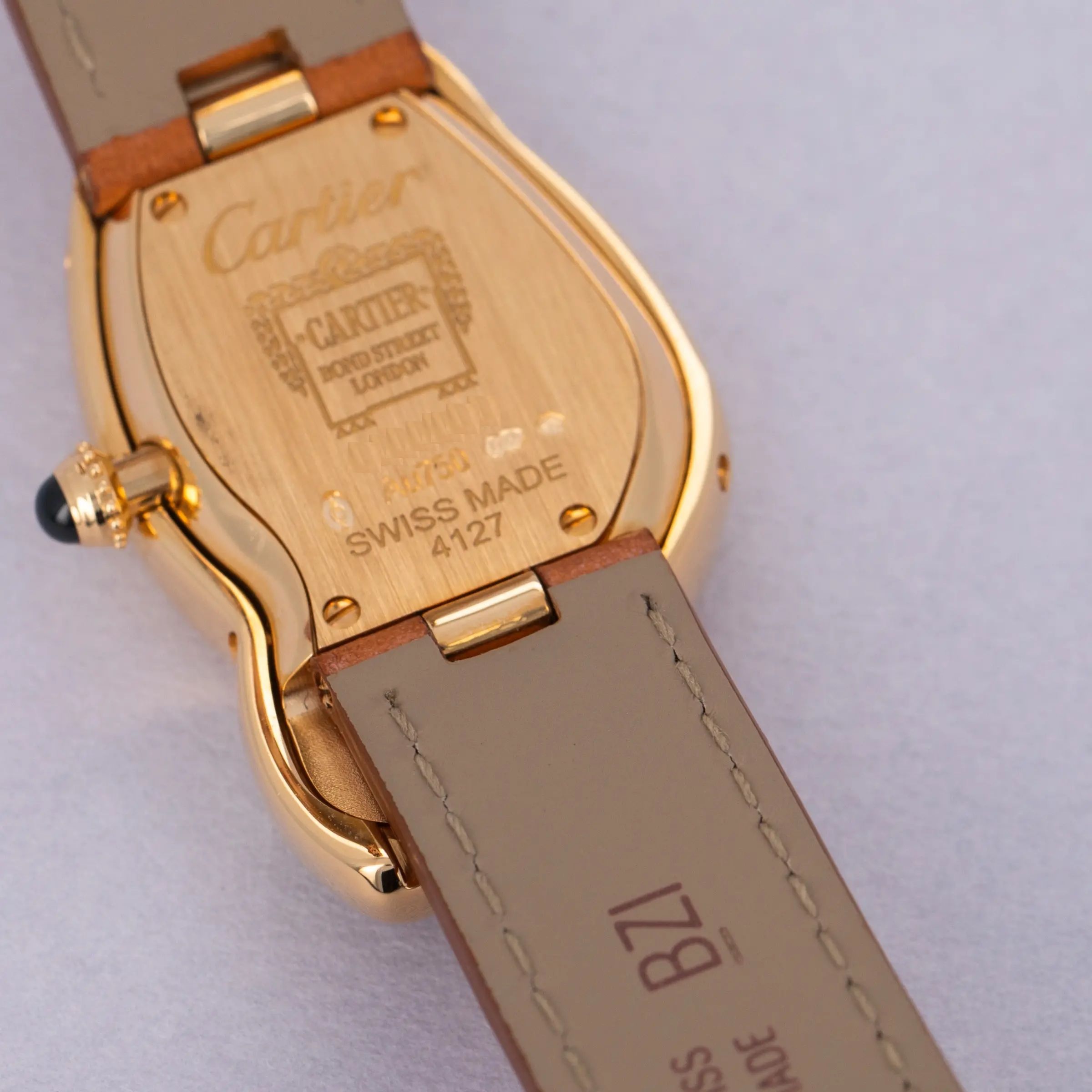 ゴルチェ　Cartier　2pac 　avalanche 　stabridge Cartier Crash de Cartier Yellow Gold Silver Dial 38mm