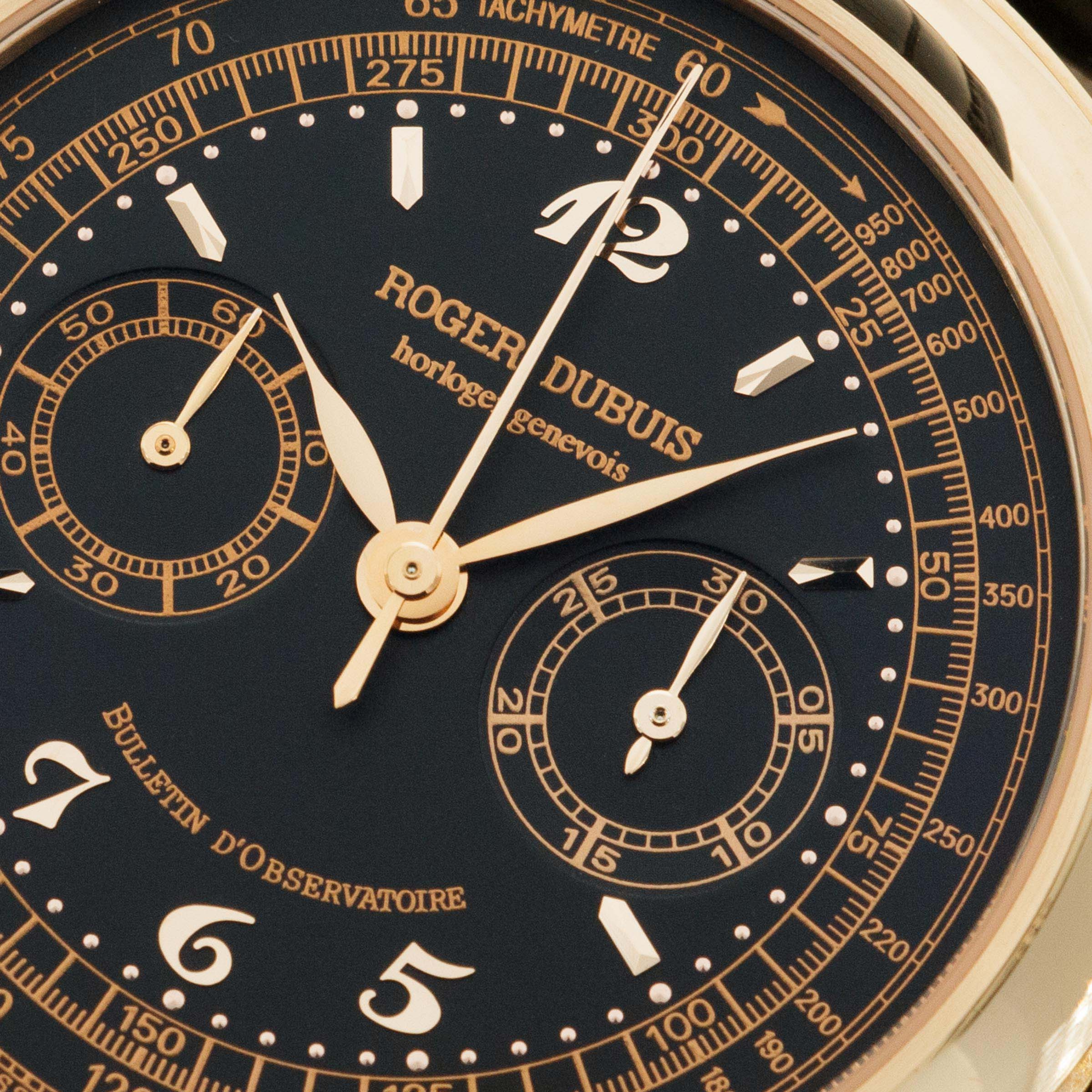 The Dial With its 18ct rose gold leaf-shaped Feuille hands, applied Breguet numerals and matching inscriptions, the ref. H40's dial is as aesthetically cohesive as any puritan collector could possibly dream of.