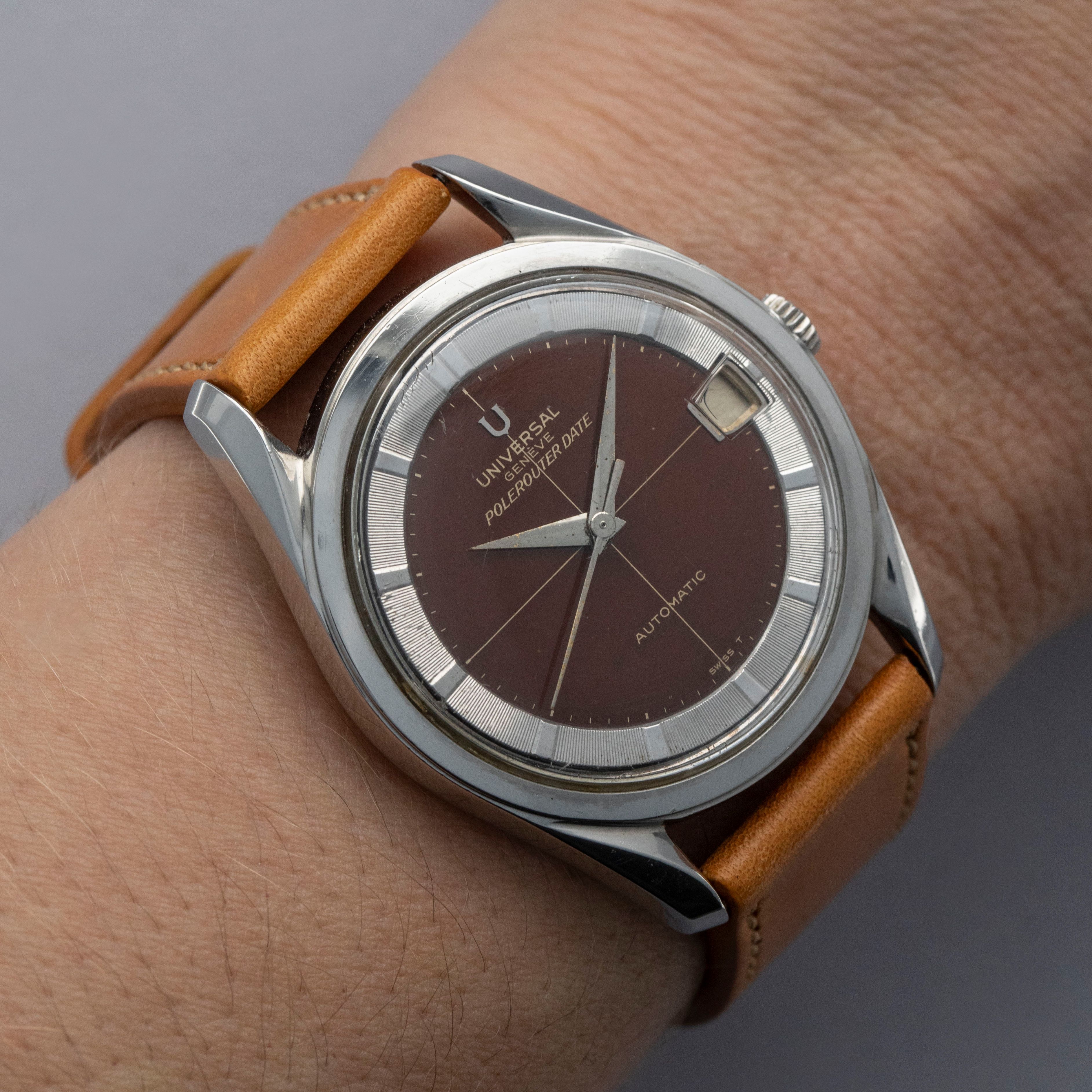 Universal Geneve Polerouter Date 204607/1 Tropical Dial | Auctions