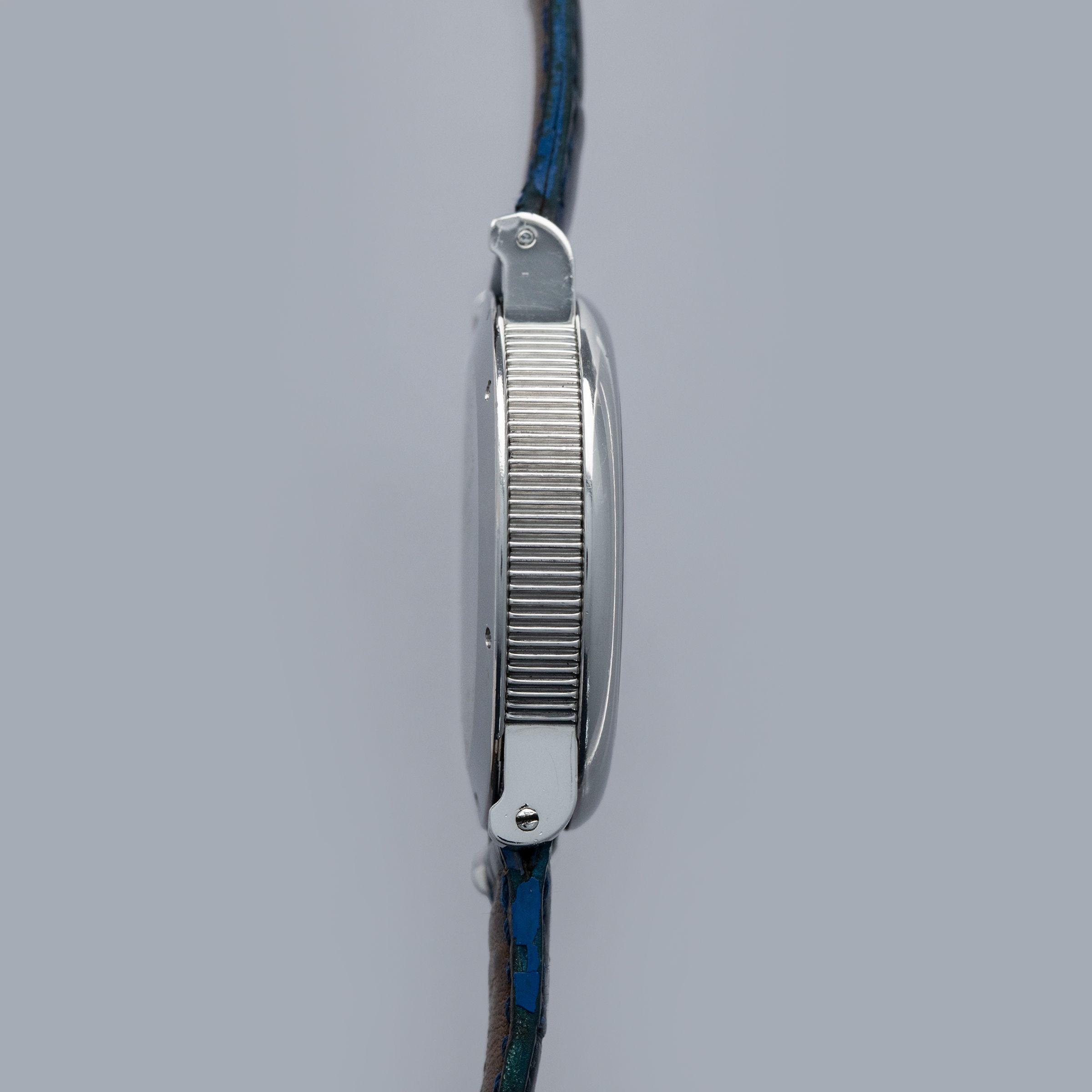 Gerald Genta Retro Fantasy G3632 Donald Duck Golf Retrograde