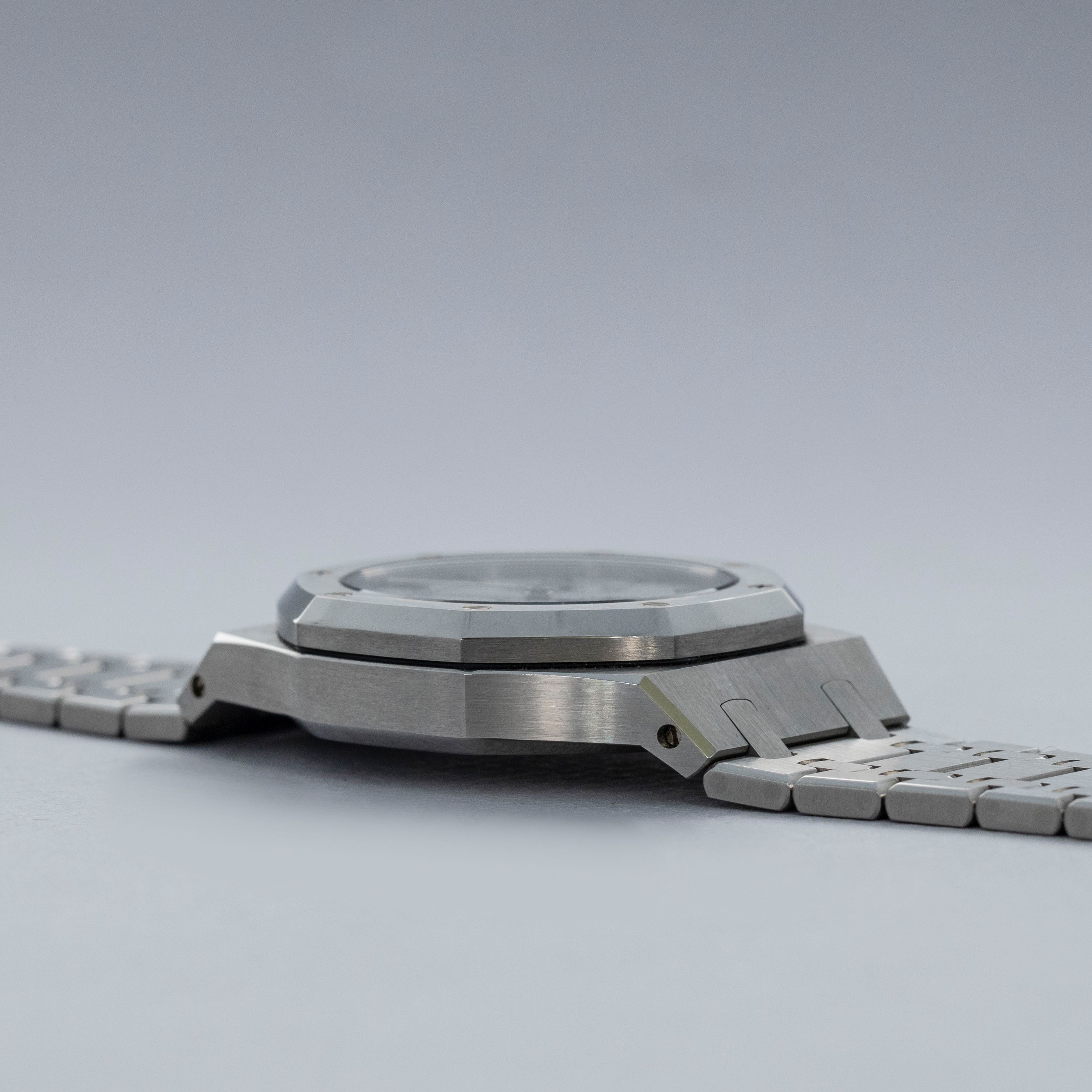 Audemars Piguet Royal Oak Dual-Time 25730ST Steel | Auctions