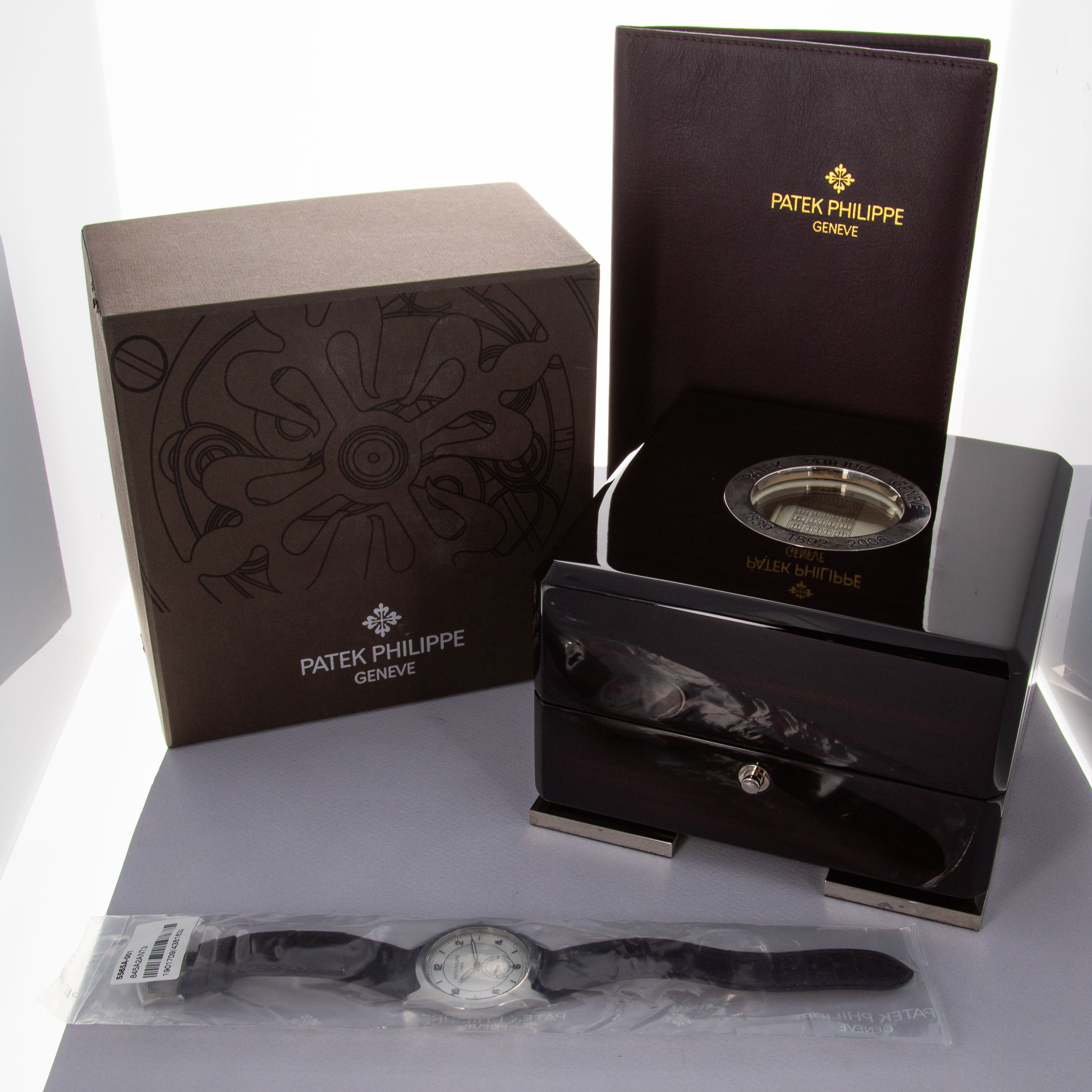 Patek Philippe Calatrava 5565A-001 Geneva Boutique Limited Edition