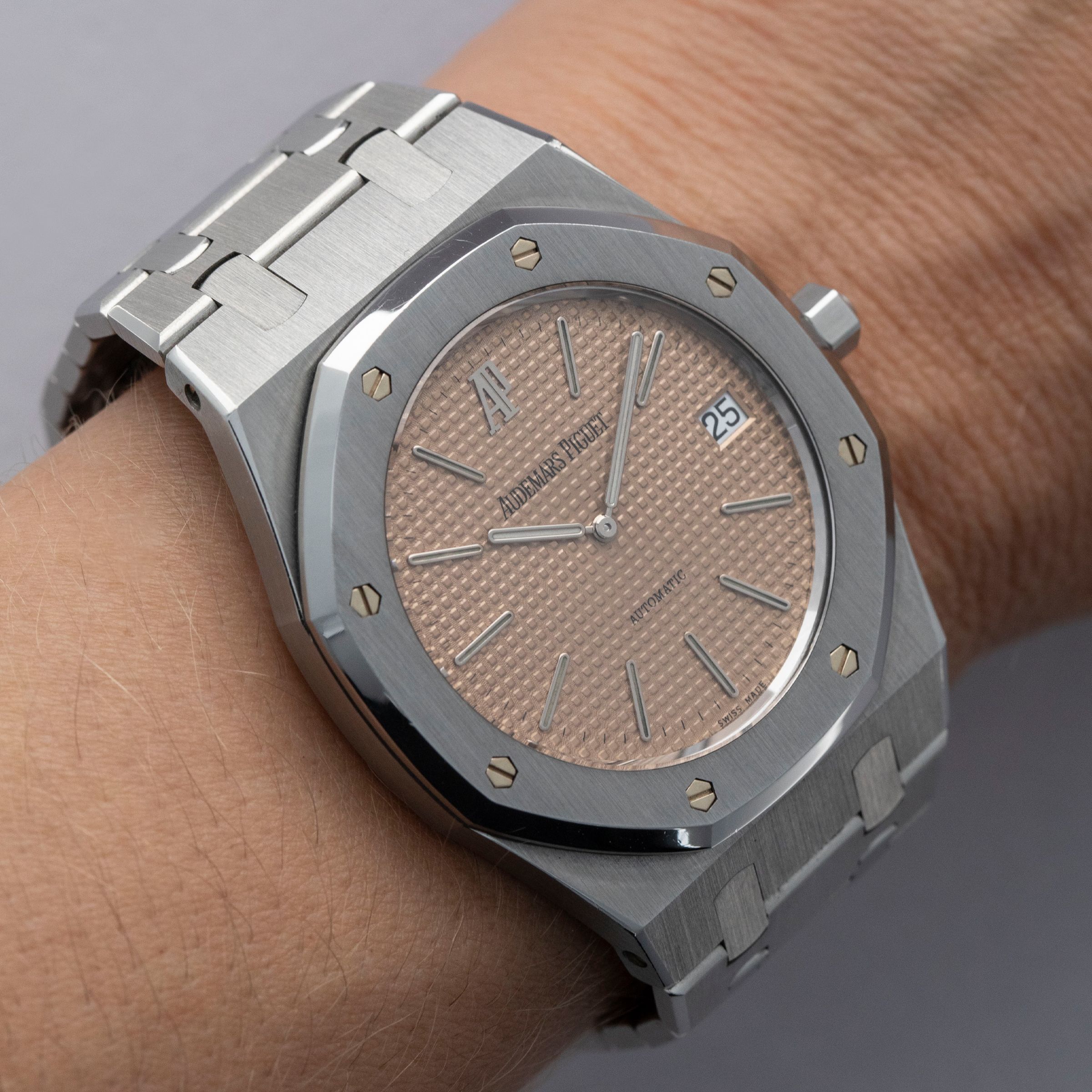 Audemars Piguet ベージュキャップ Audemars Piguet Royal Oak Jumbo Jubilee 14802ST.OO.0944ST.02