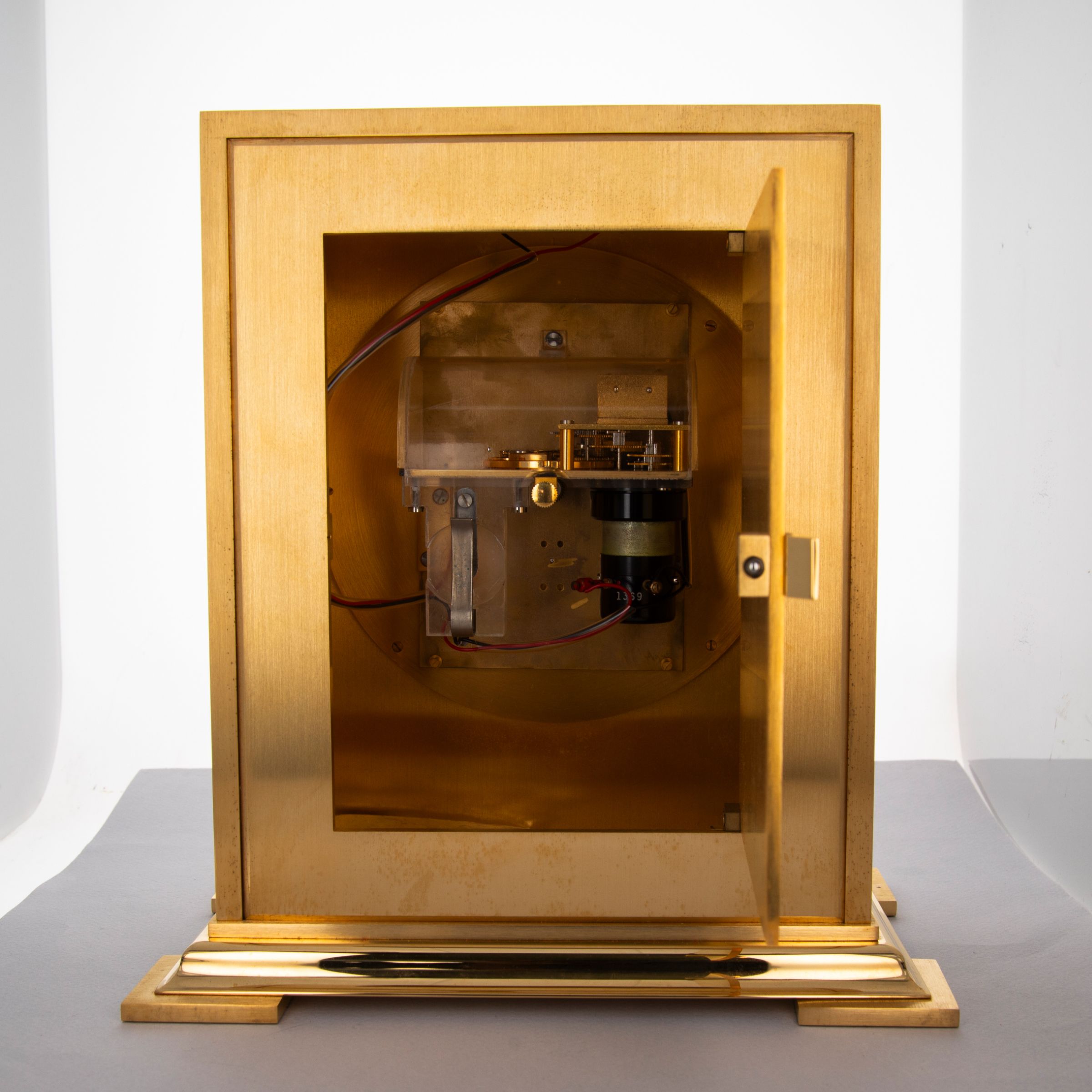 Patek Philippe Solar Table Clock 809 Roman Index Dial | Auctions