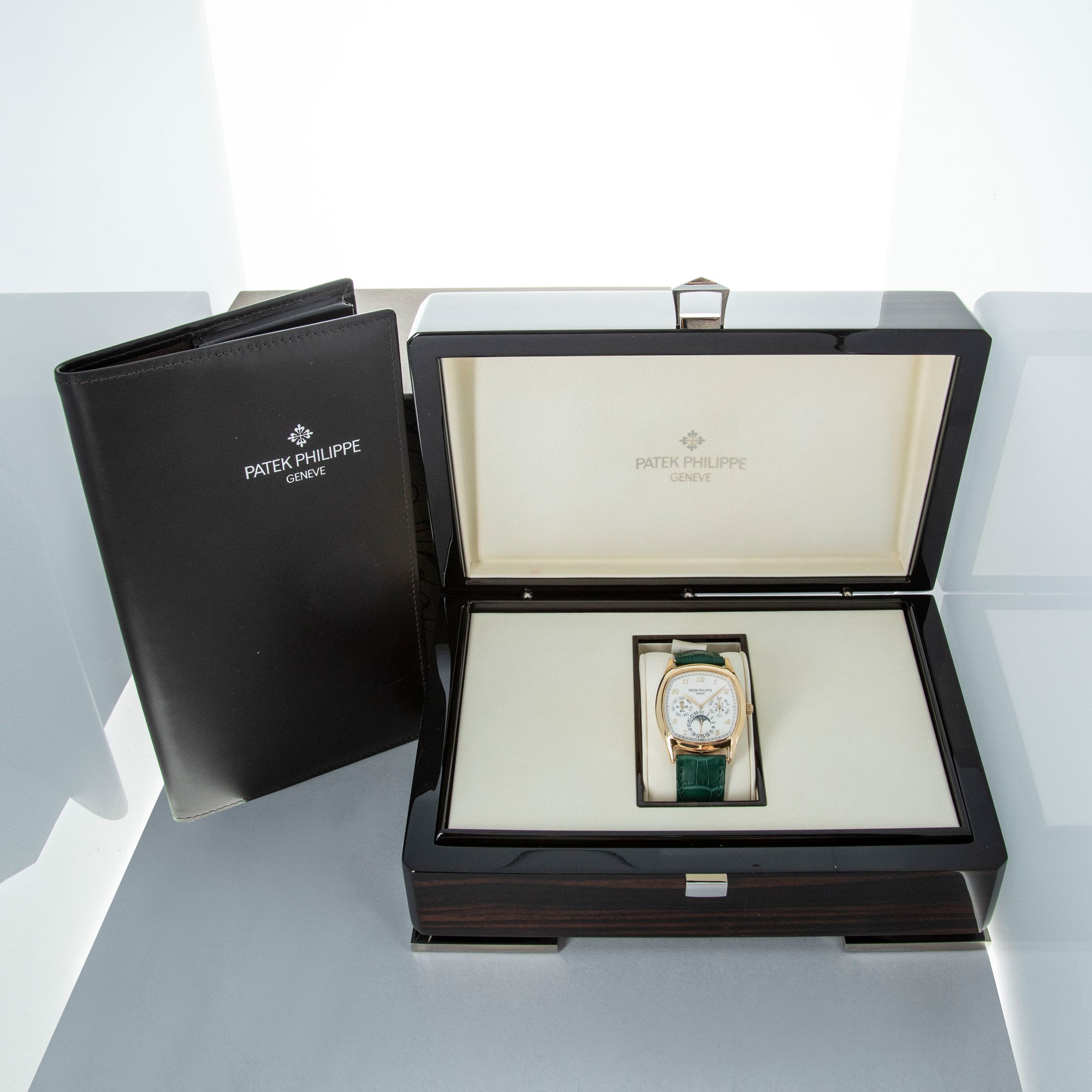 Patek Philippe Perpetual Calendar 5940J-001 18k YG | Auctions