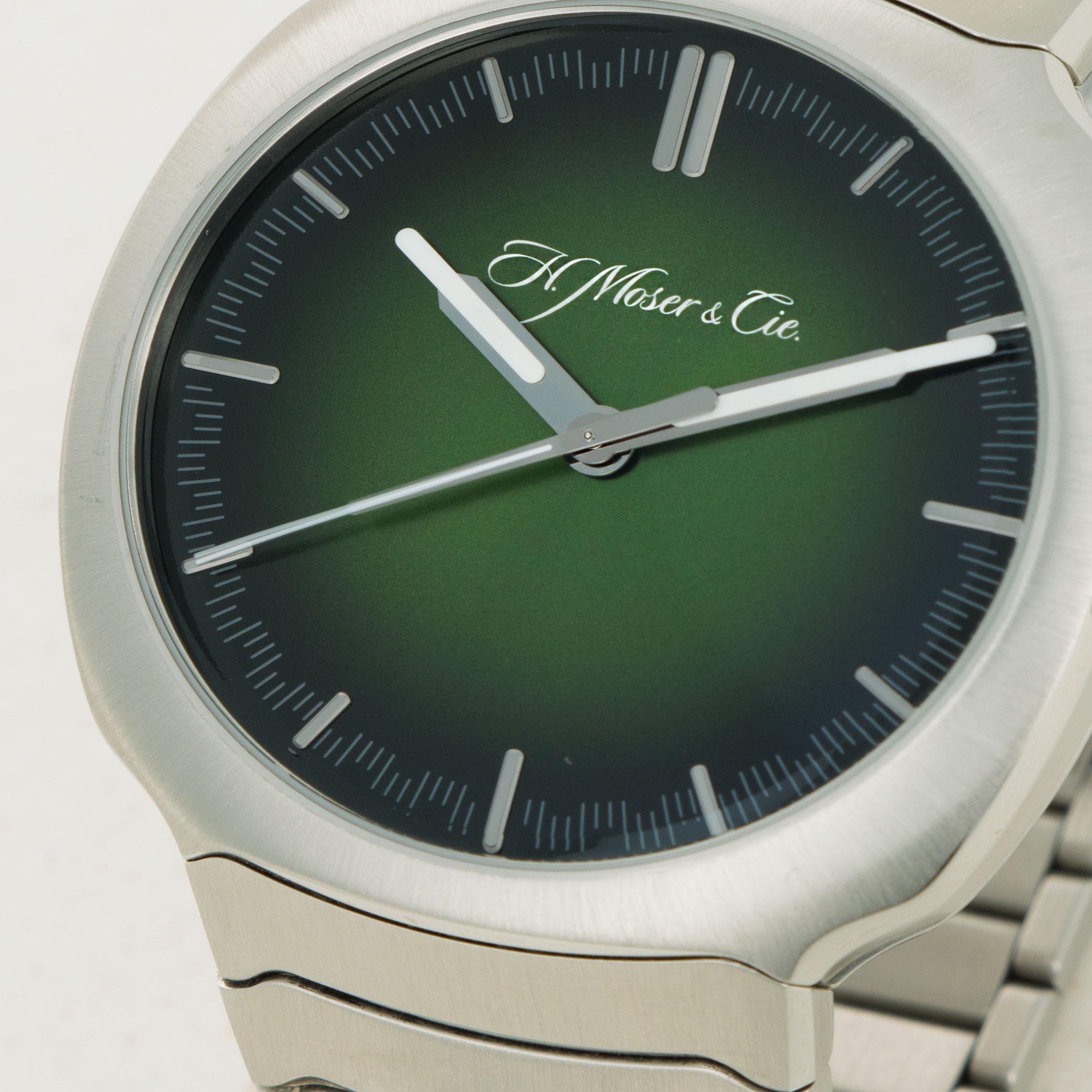 H. Moser & Cie Streamliner Centre Seconds Green Dragon Ref. 6200