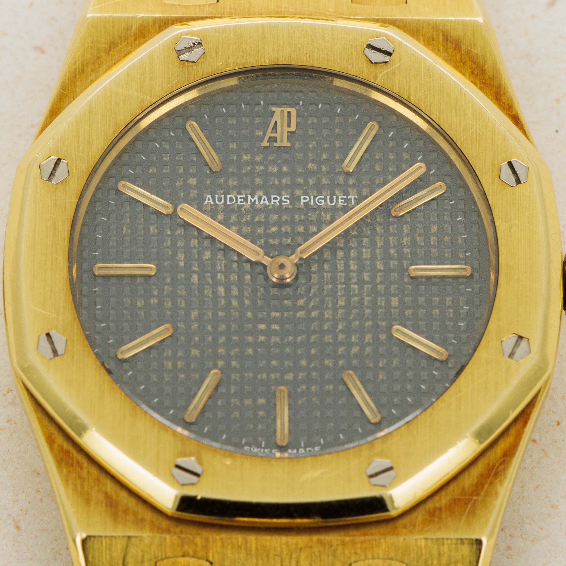 Audemars Piguet Royal Oak 18k YG Quartz 6143BA with Original