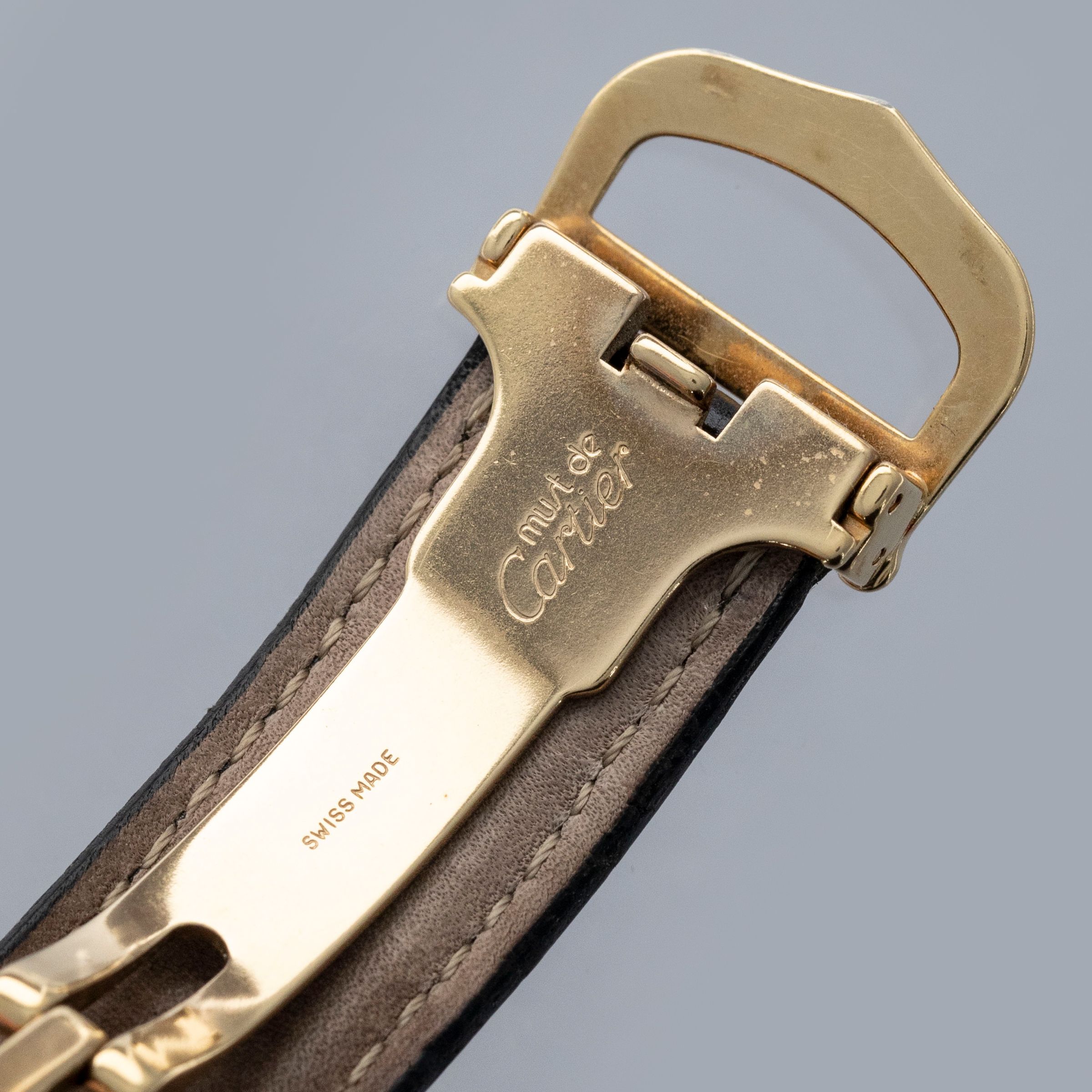 Cartier Tank Louis 81052 Quartz 18k YG Box and Service Guarantee