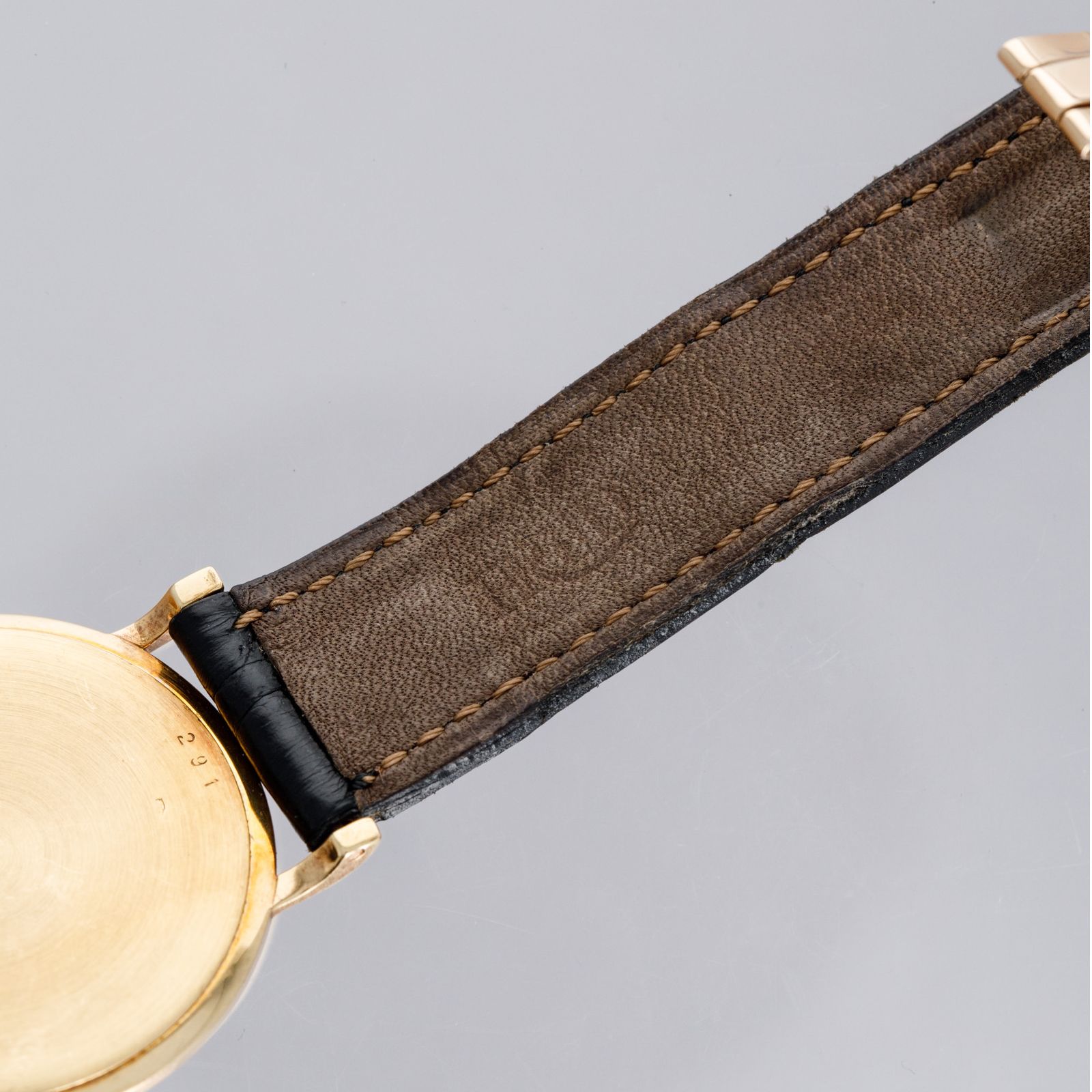 Audemars Piguet Manual Wind Retailed by Van Cleef & Arpels 18k YG
