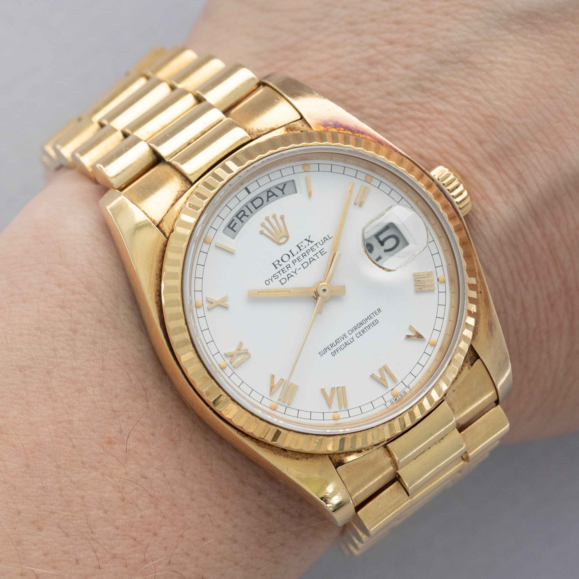 油彩『Weekday Off』 HQ Milton - 1979 Rolex YG Day-Date 18038 with Tiger Eye Dial