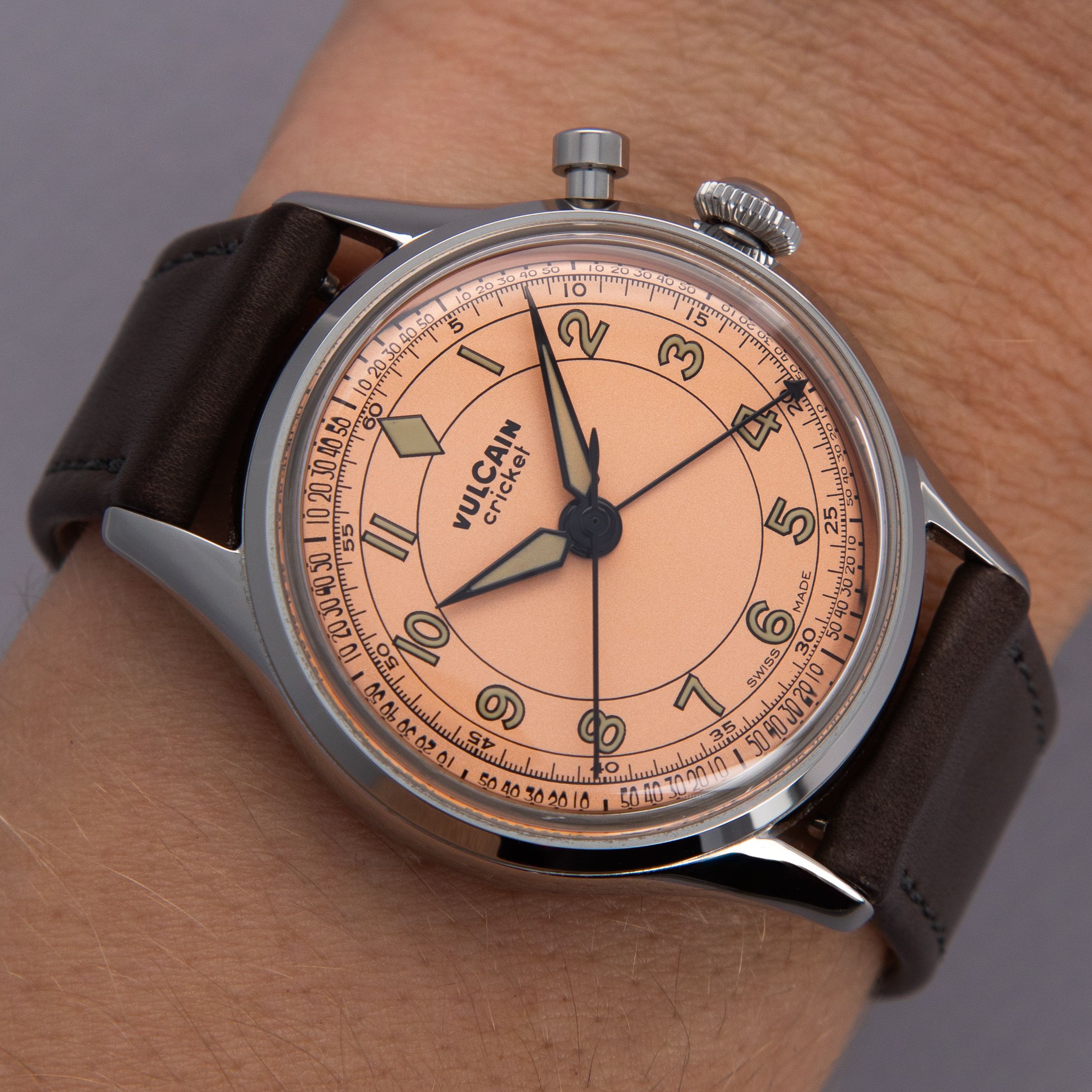 Vulcain Cricket Classique Salmon Limited Edition 36mm | Auctions