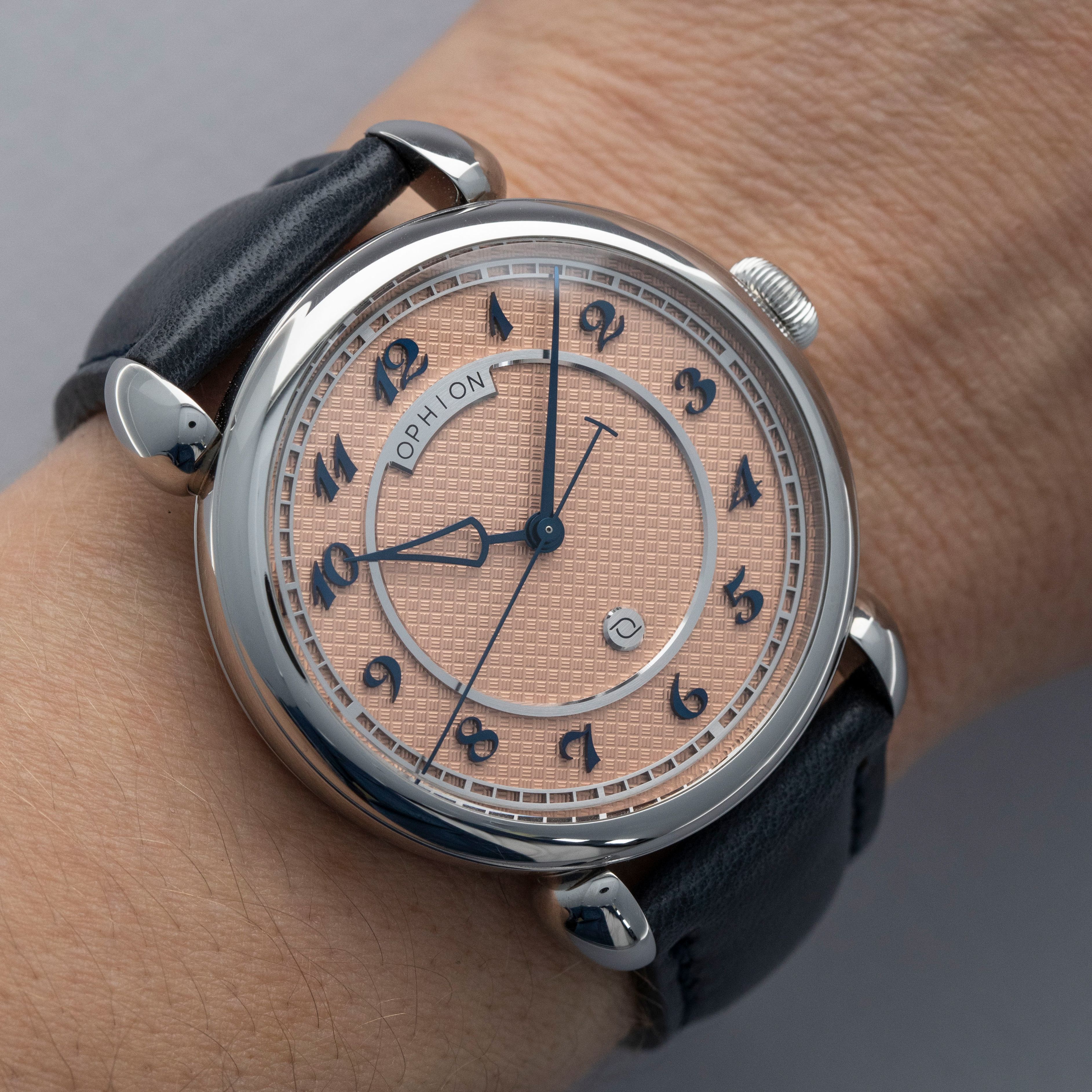 OPHION OPH 786 VELOS SALMON DIAL STAINLESS STEEL | Auctions