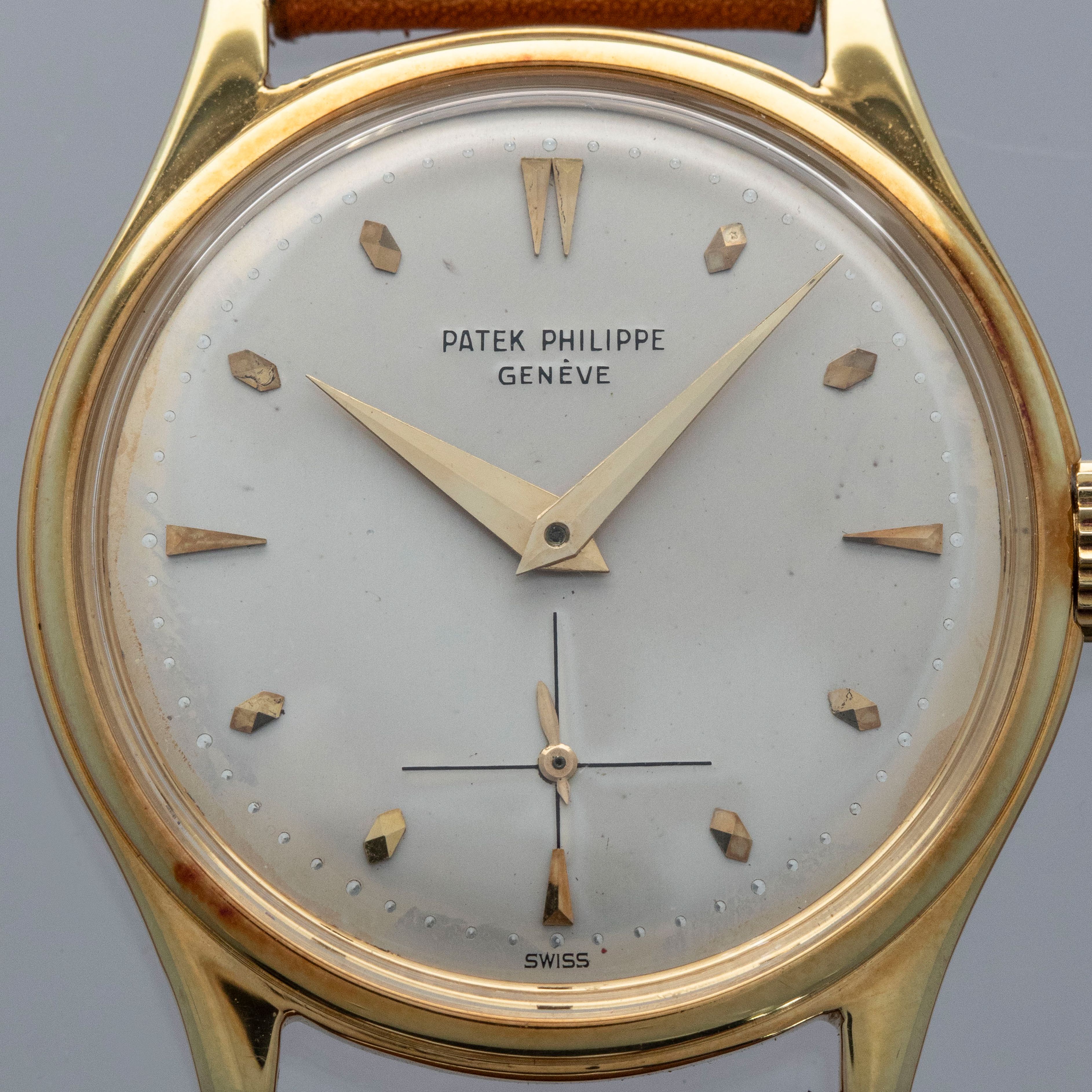Patek Philippe Calatrava 2509 18k YG with Extract of the Archives