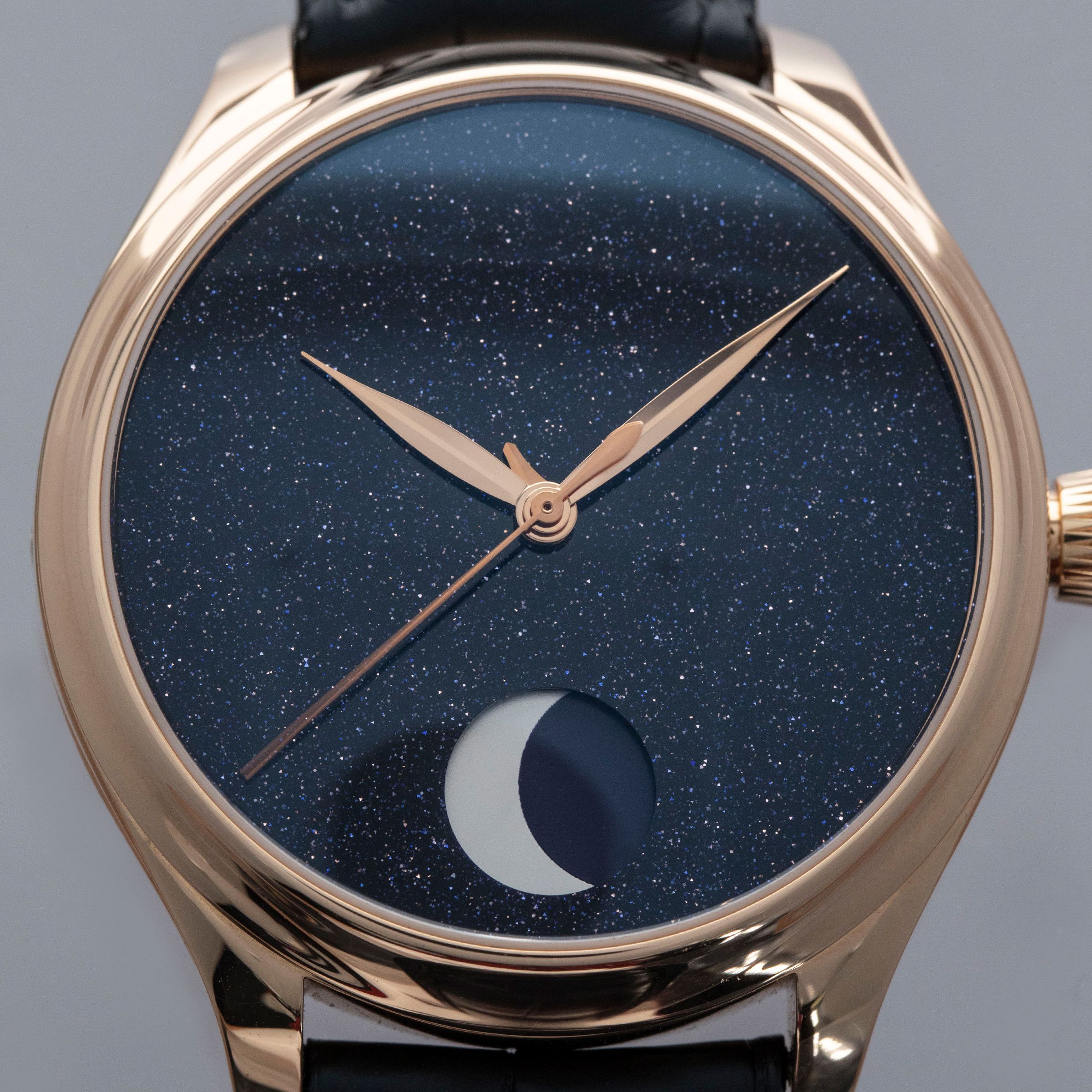 H. Moser & Cie. Endeavour Perpetual Moon 1801-0402 Aventurine Dial
