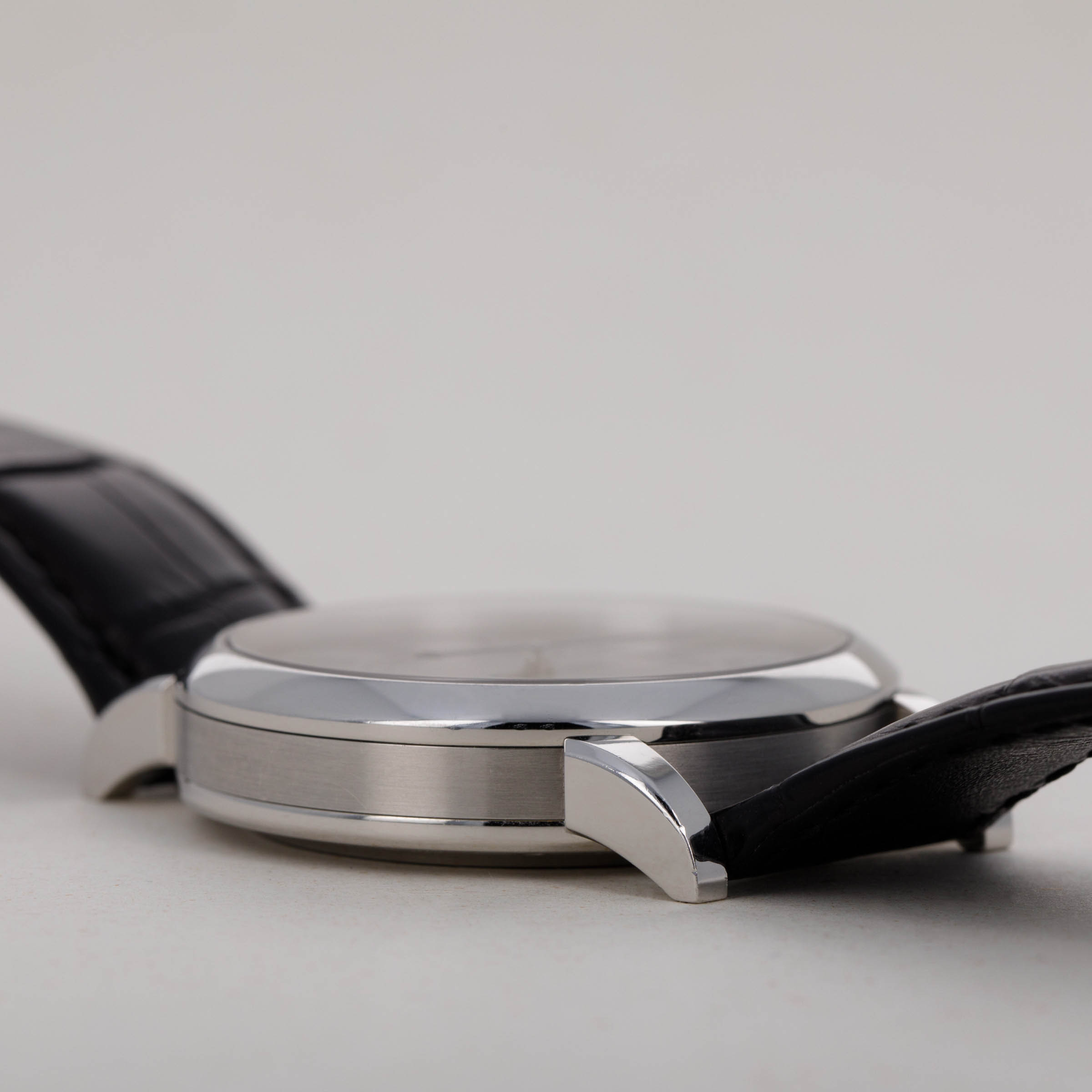 A. Lange & Sohne Richard Lange 232.025 Platinum | Auctions | Loupe