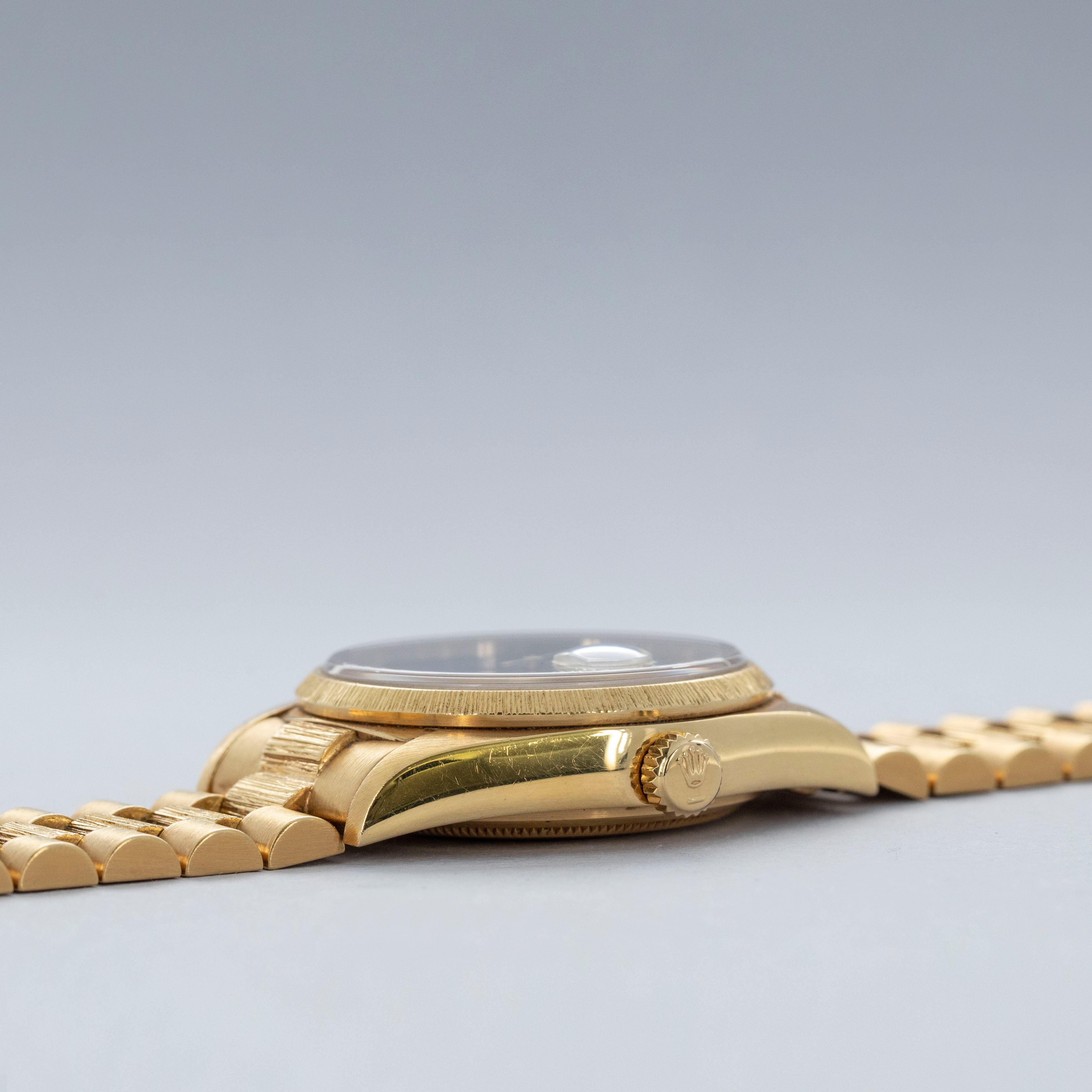 Rolex Day-Date 18078 Bark Finish Lapis Lazuli Dial 18k YG