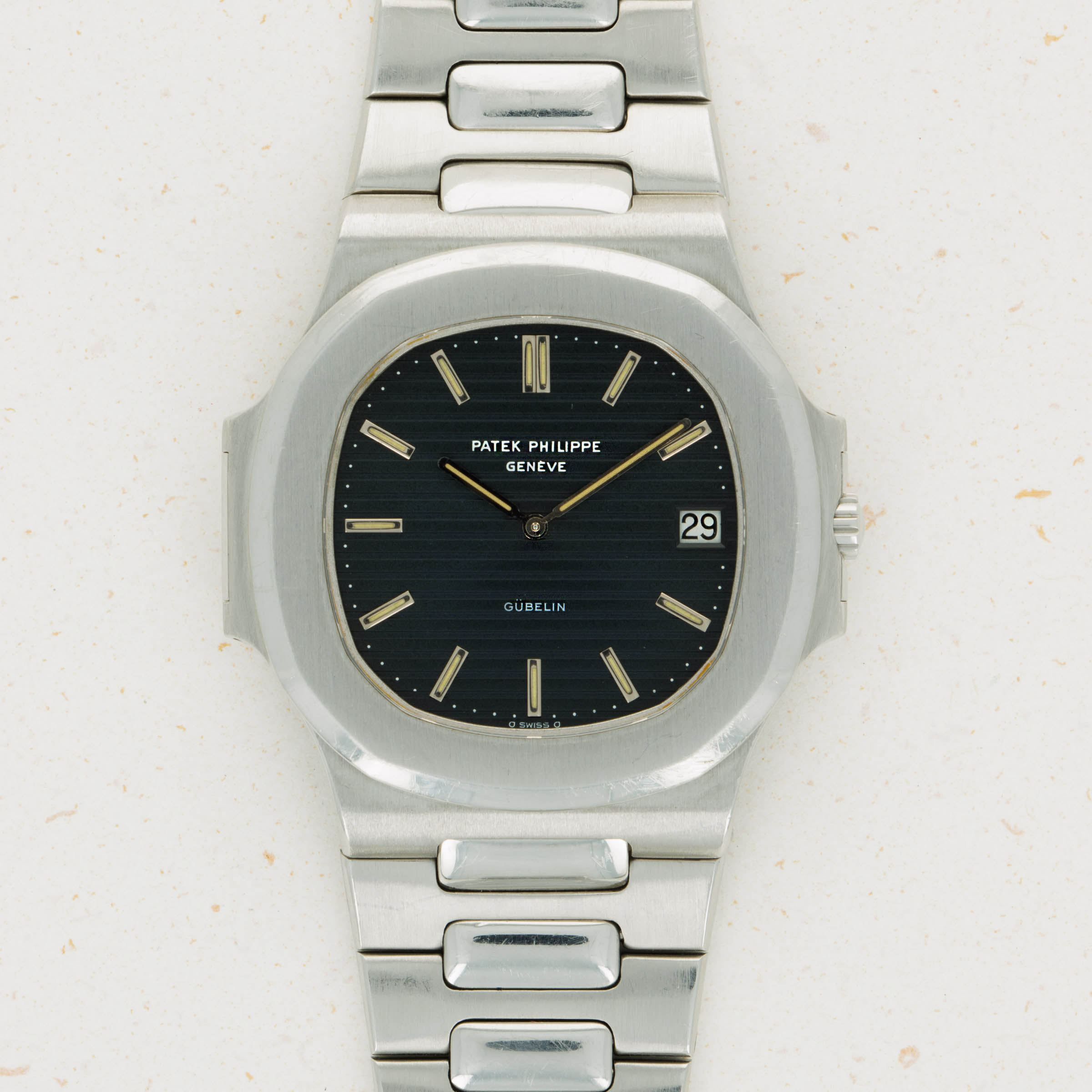 Patek philippe clearance nautilus jumbo