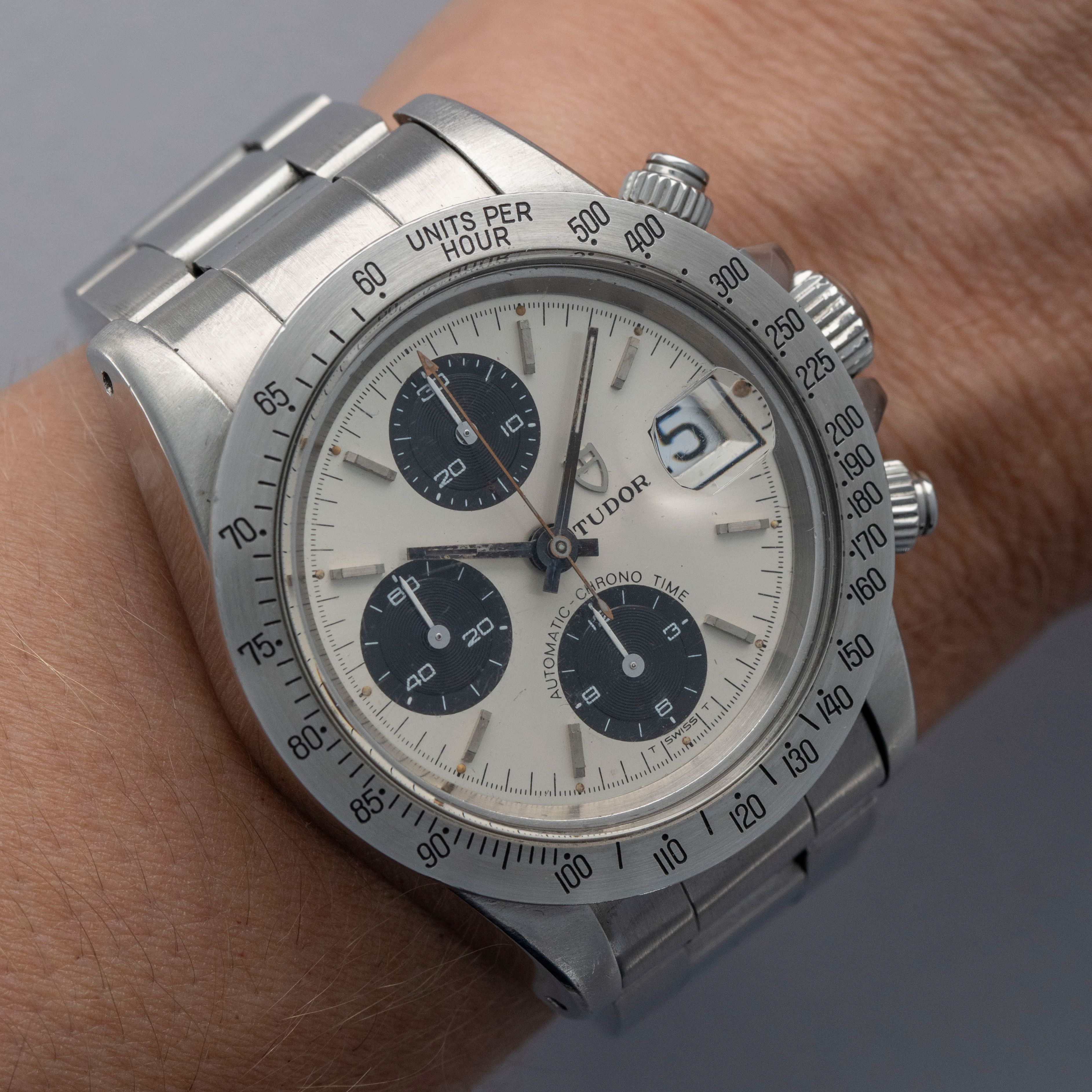 Tudor Oysterdate Chronograph 94300 Big Block Solo Dial | Auctions