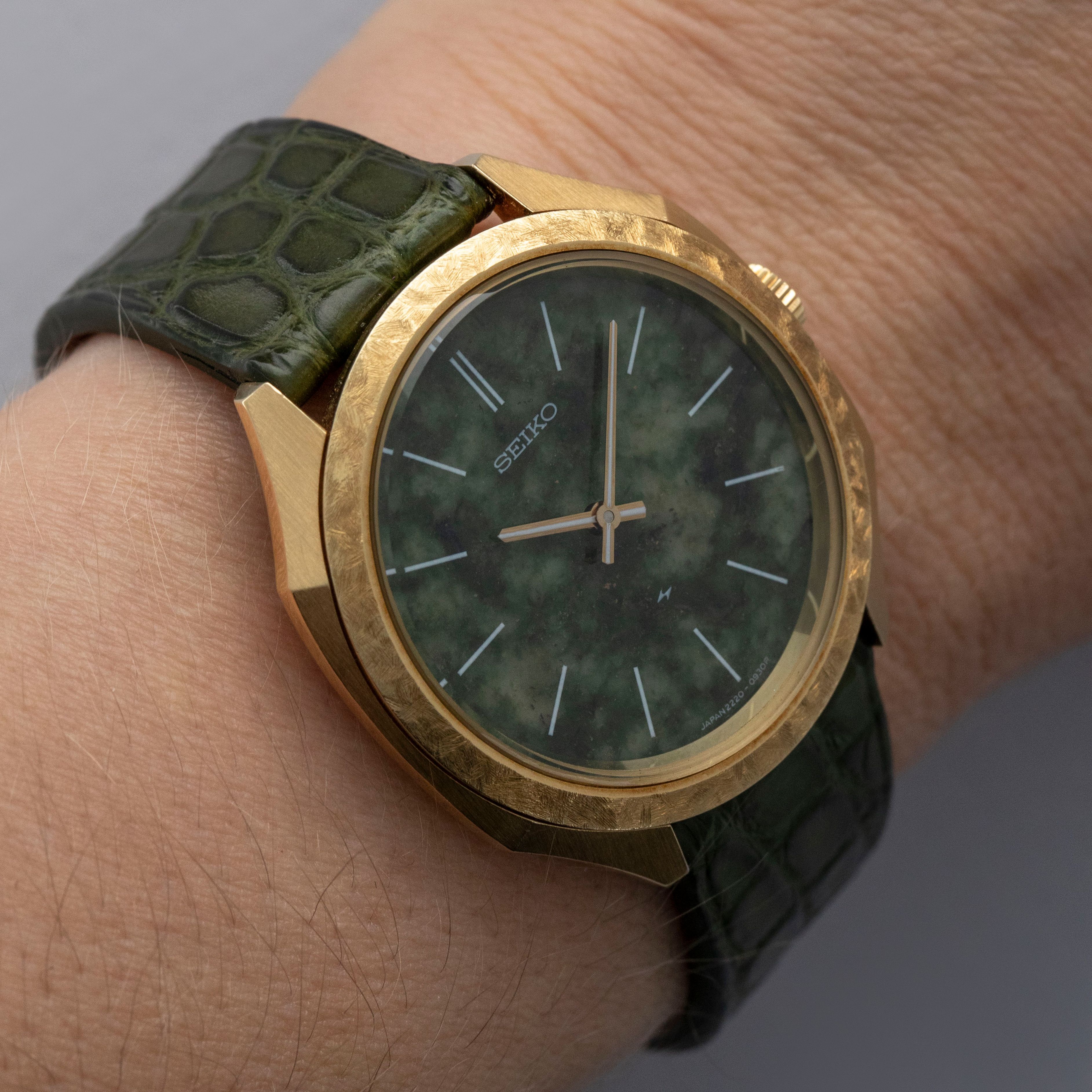 ガレリオ坂 SEIKO CHARIOT 2220-0340 