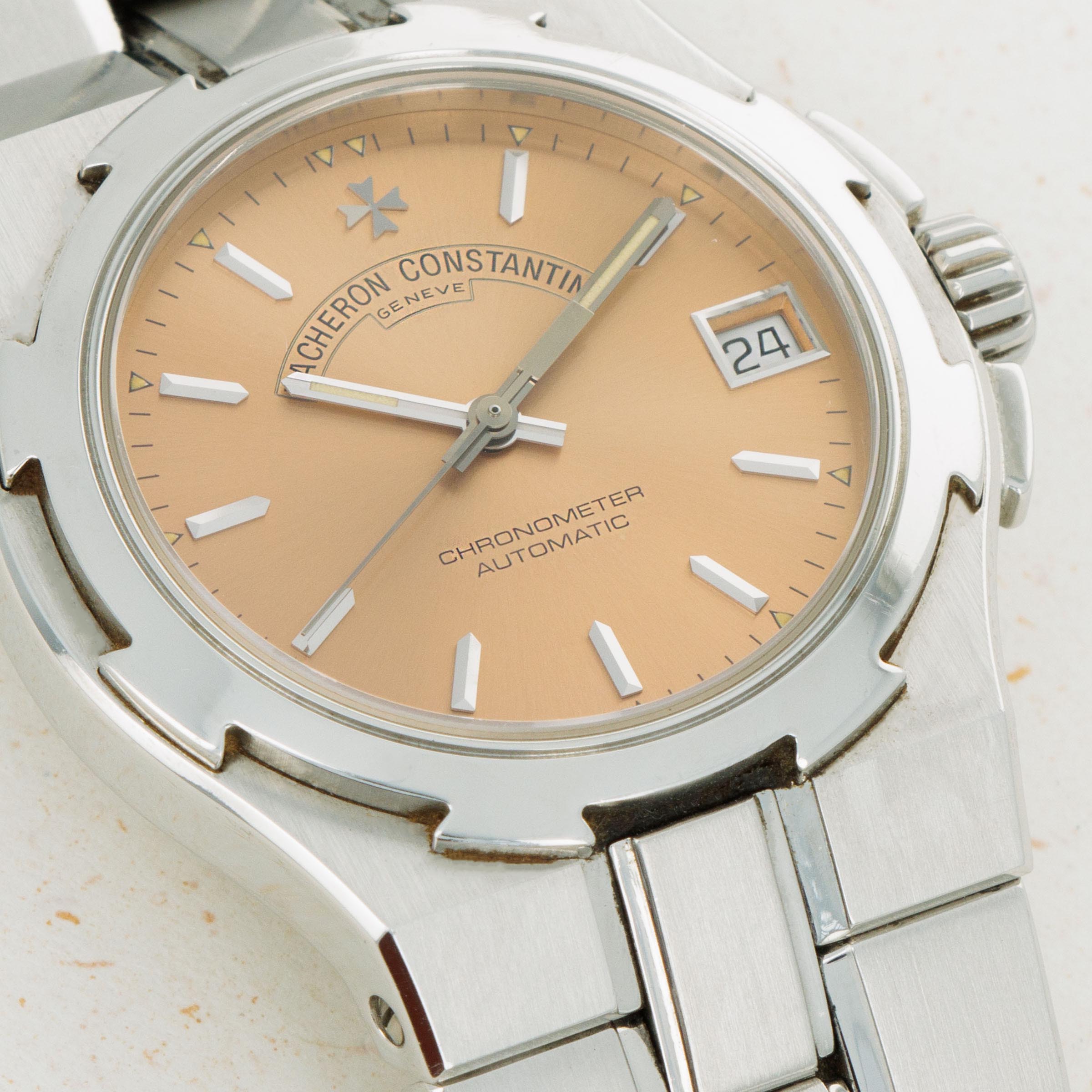 Vacheron Constantin Overseas 42050 Salmon Stick Dial Auctions