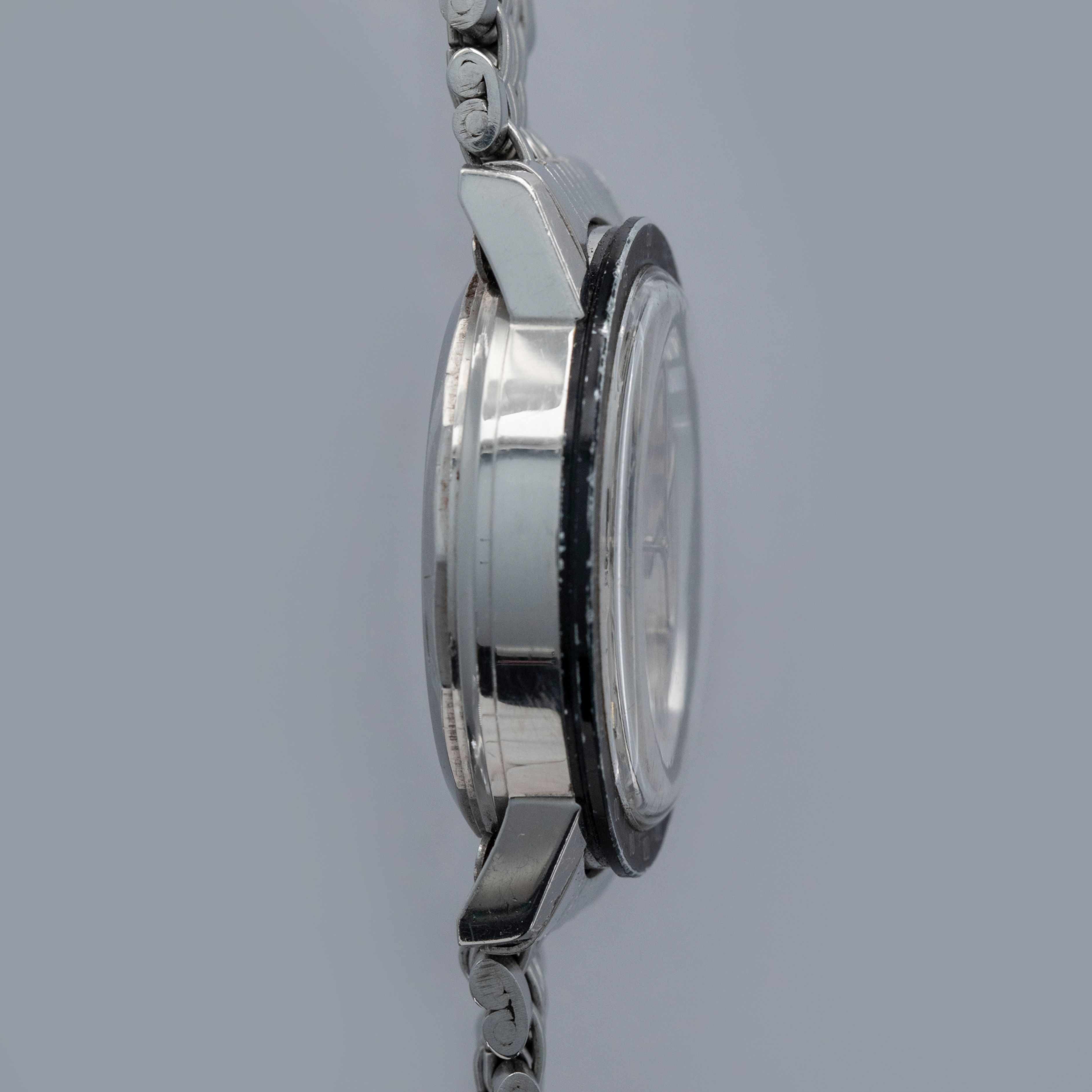 Zodiac Zodia-Chron Hermetic Ref. 692-841 | Auctions | Loupe This