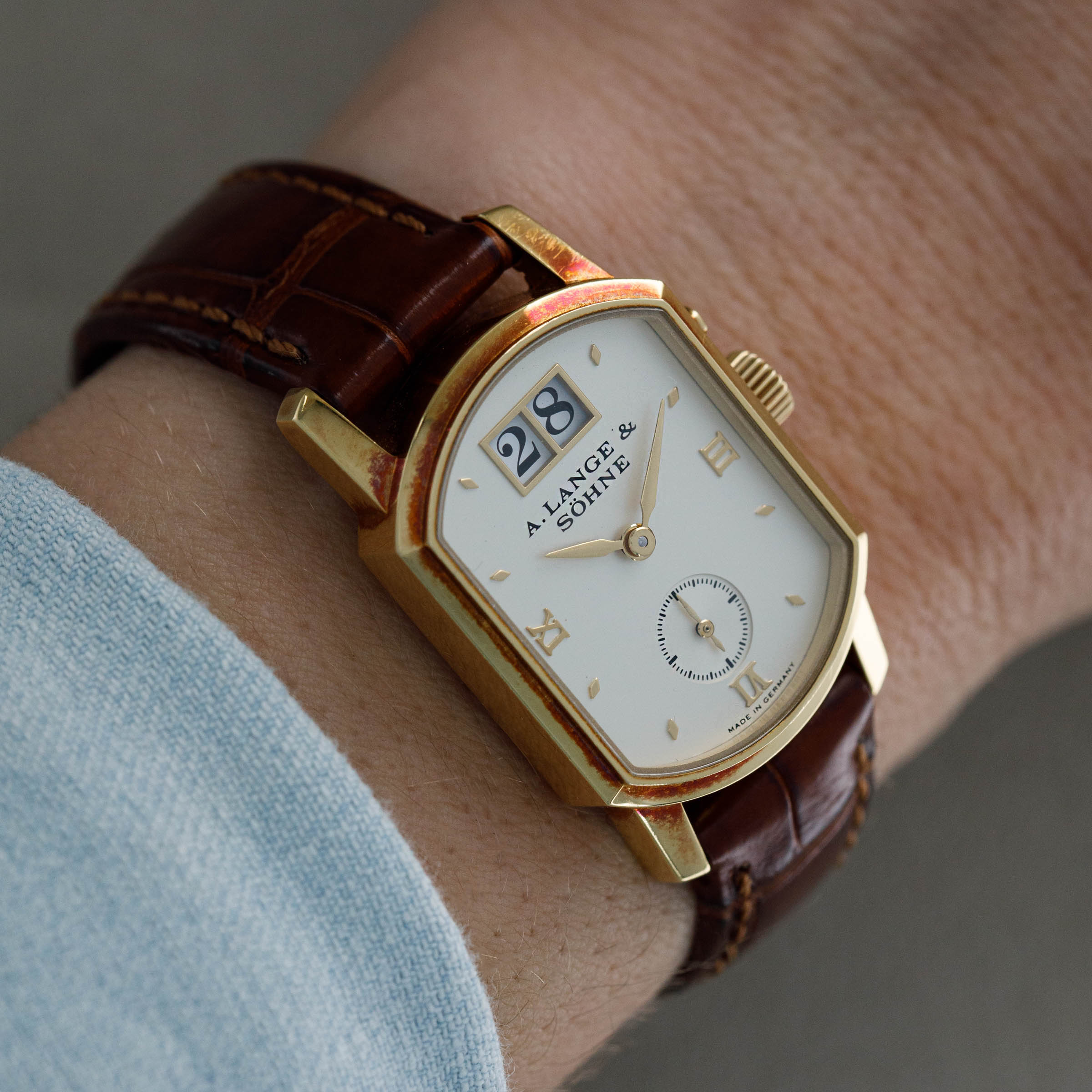 A. Lange & Sohne Arkade 103.021 18k YG | Auctions | Loupe This