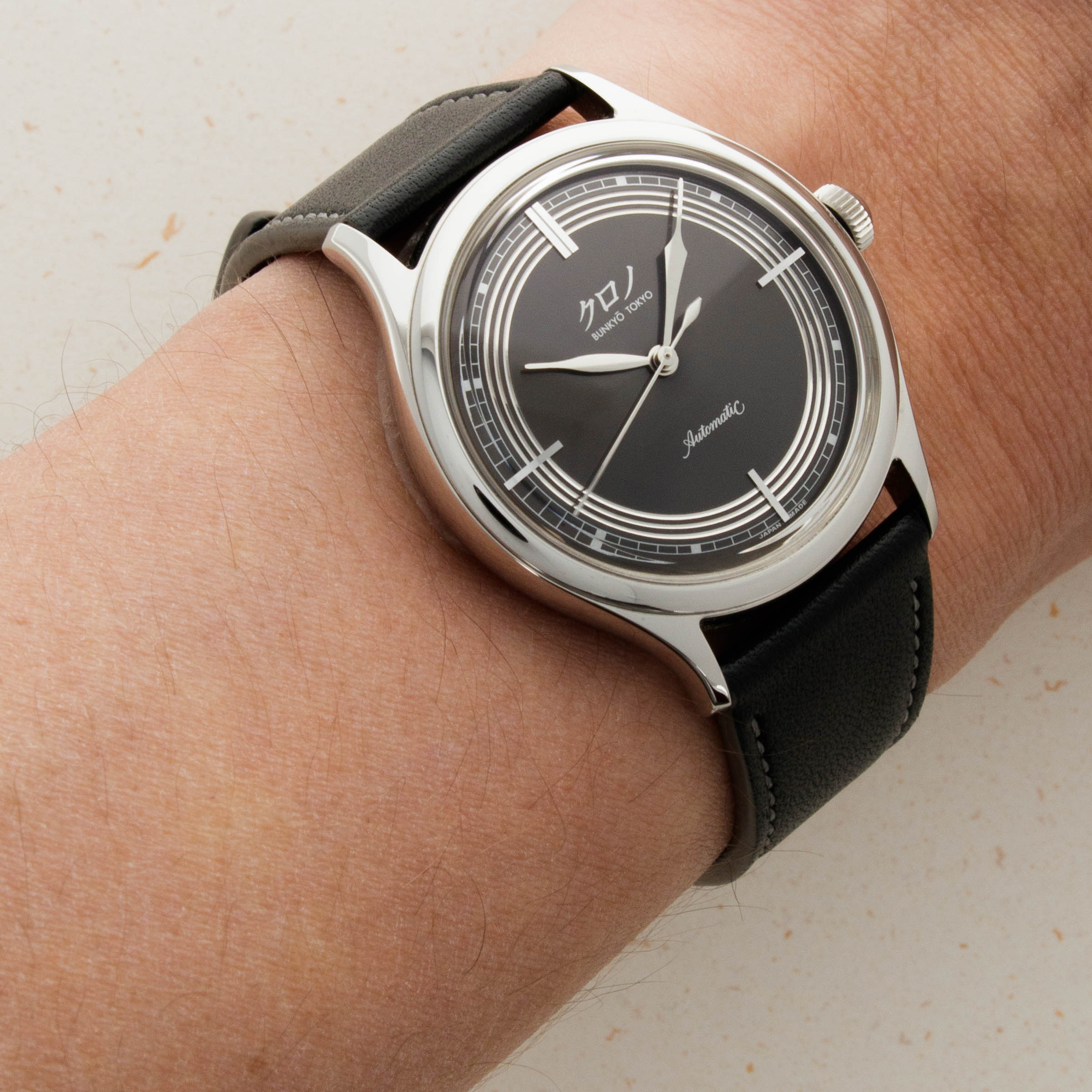 Kurono by Hajime Asaoka Mystic Grey 1st Generation | Auctions