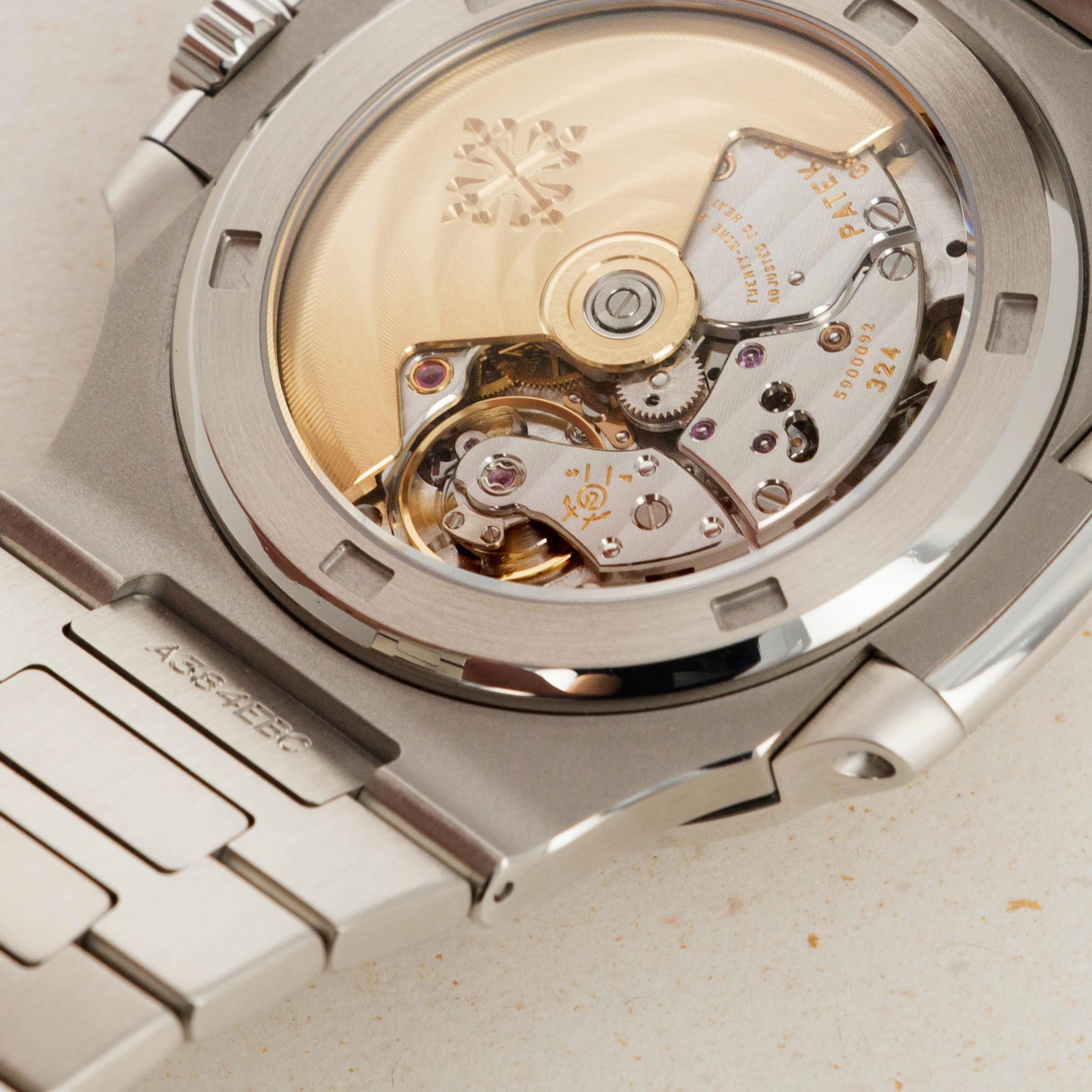 5711 caseback