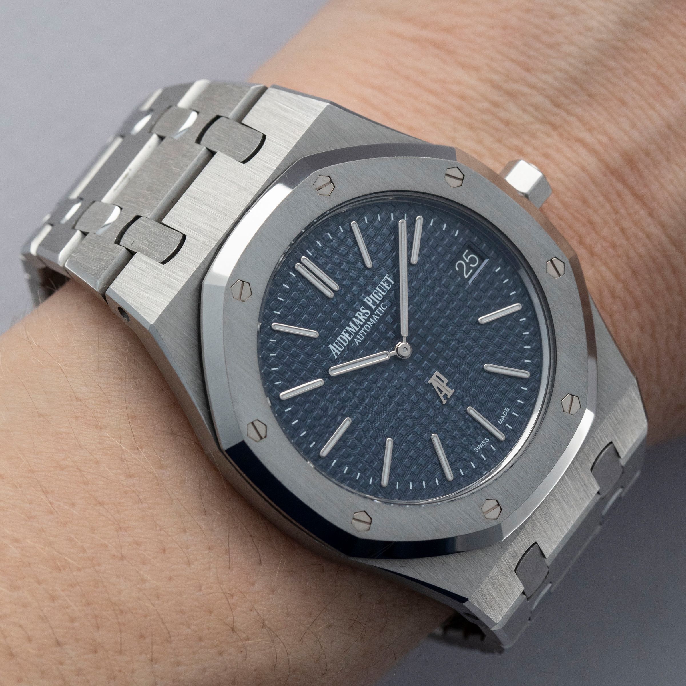 花輝 オーダーページ Audemars Piguet Royal Oak Jumbo Extra-Thin 15202ST | Auctions