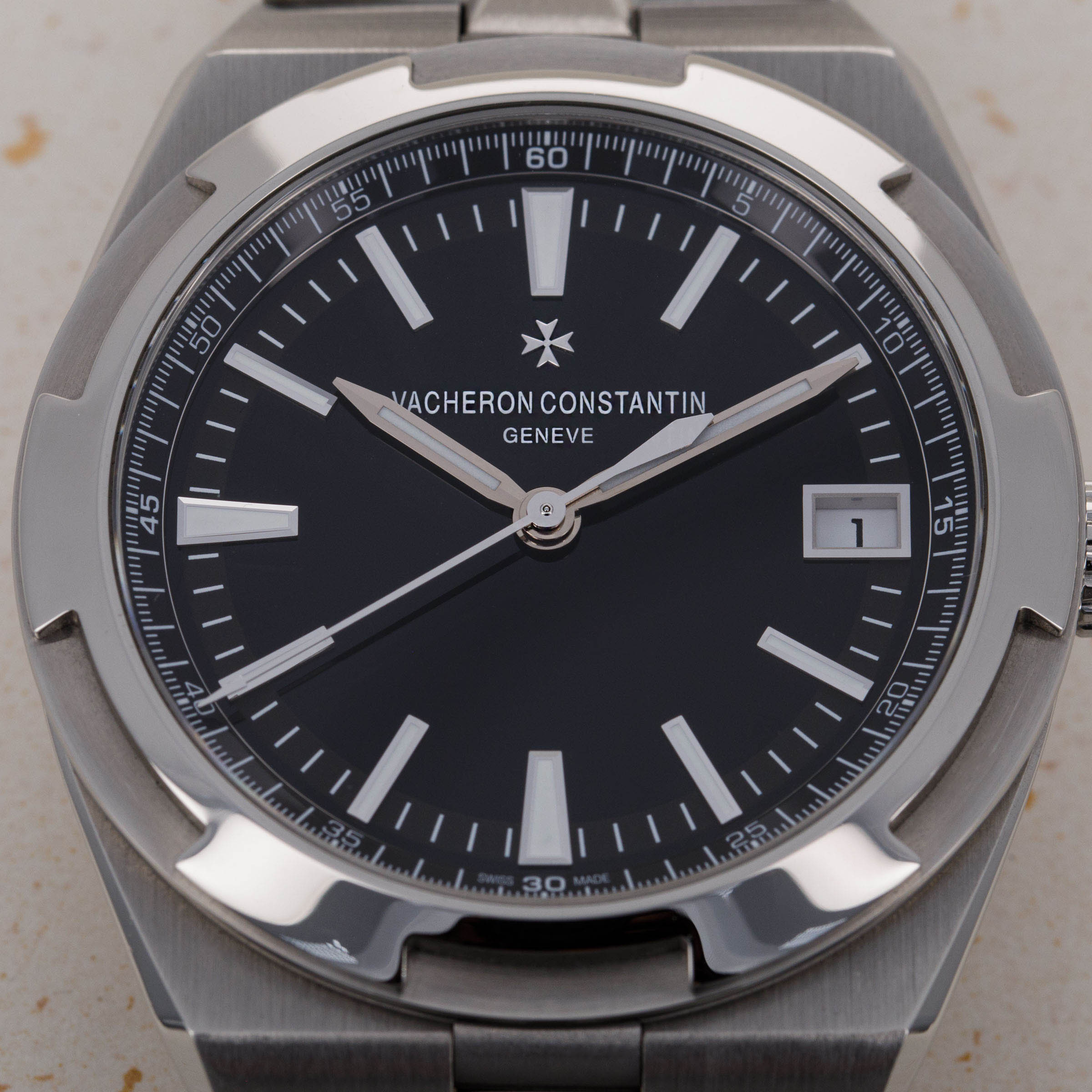 Vacheron Constantin Overseas 4500V 110A B483 Black Dial Auctions