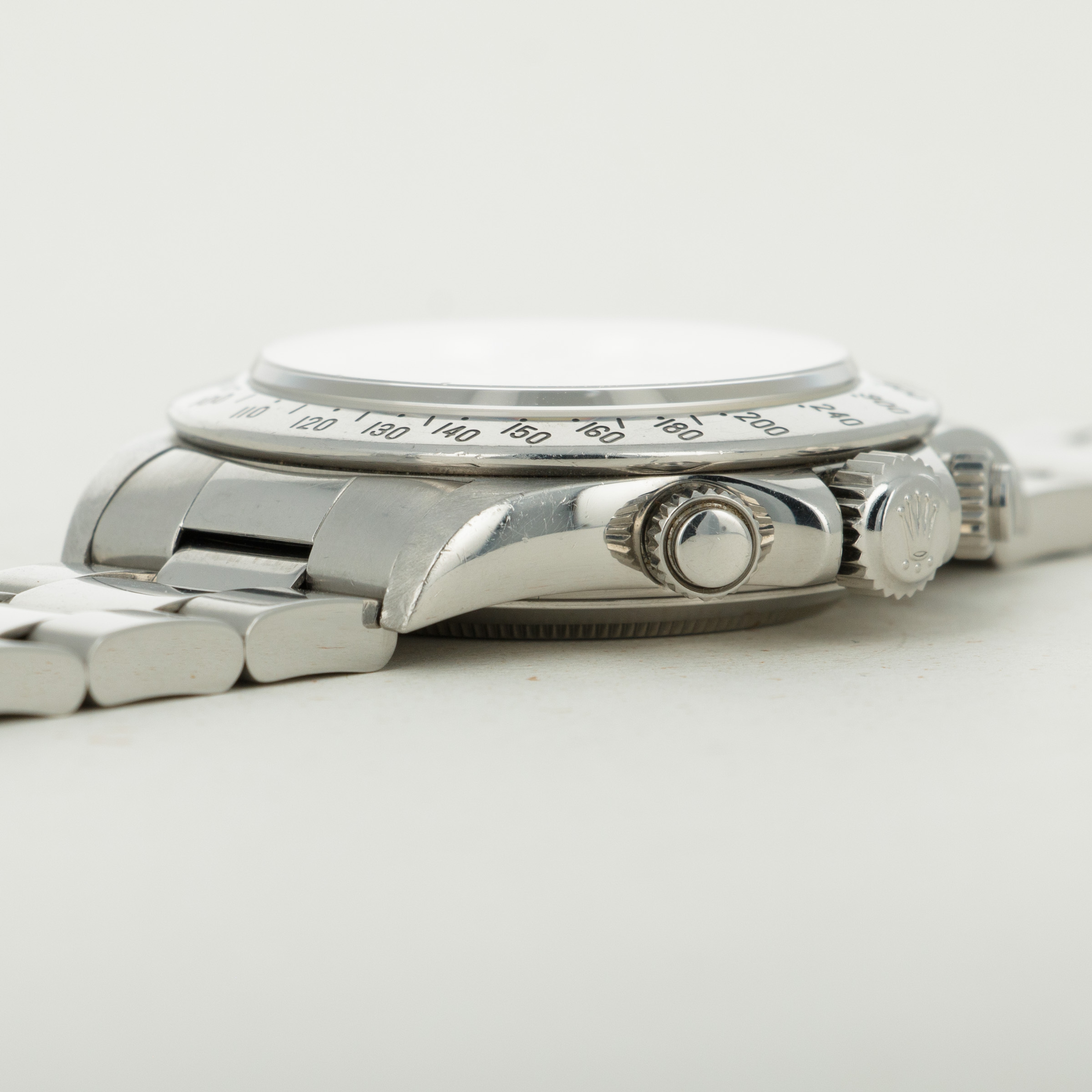 Collaboration Released in 1988, the "Zenith" generation of Daytona models represent the increasingly forgotten period of watchmaking whereby collaboration was key to the success of brands regardless of their size - as demonstrated by the very fact that the Daytona was a collaborative effort from its very inception in the '60s up until 2000.