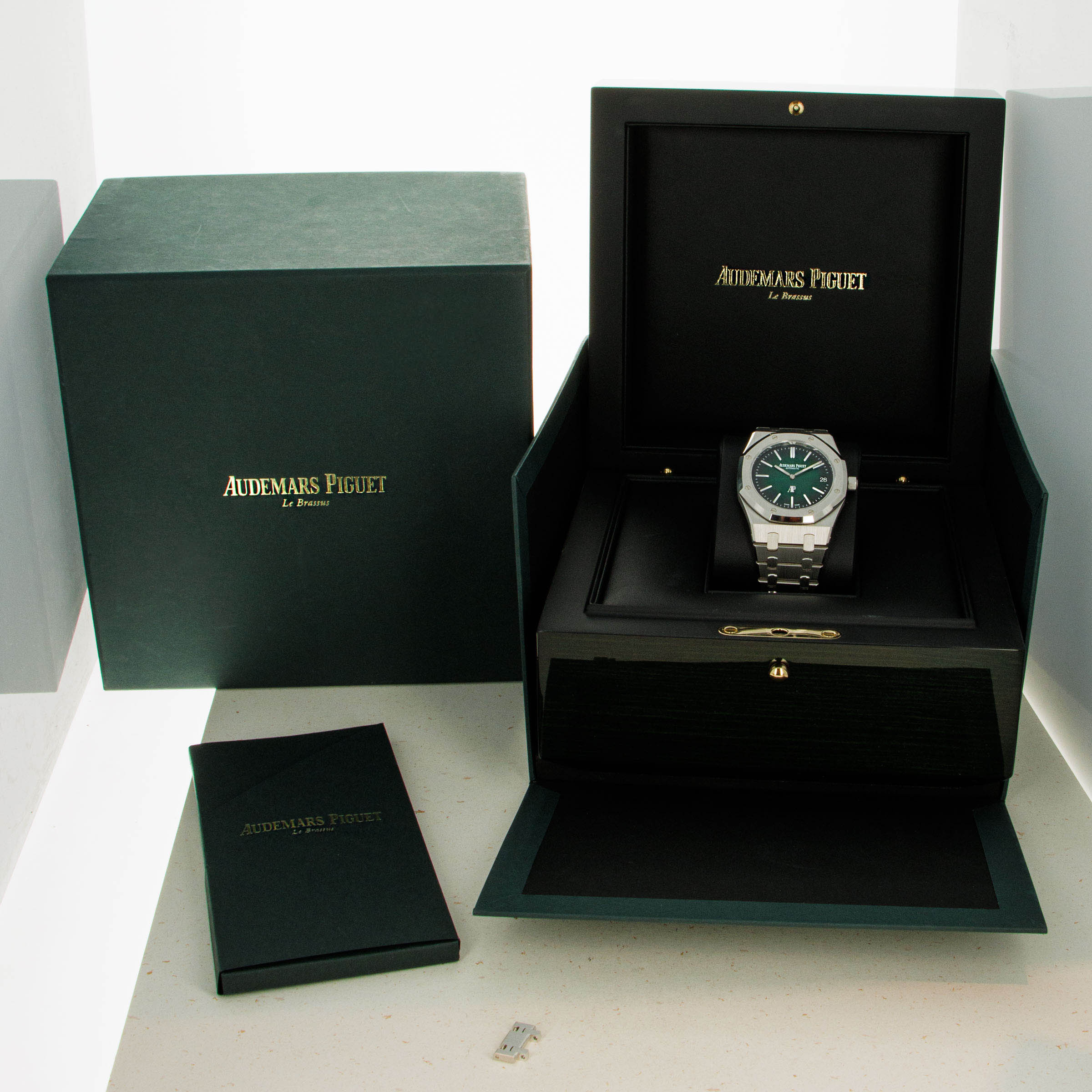 Audemars Piguet Royal Oak Jumbo Extra-Thin 15202 Platinum Green