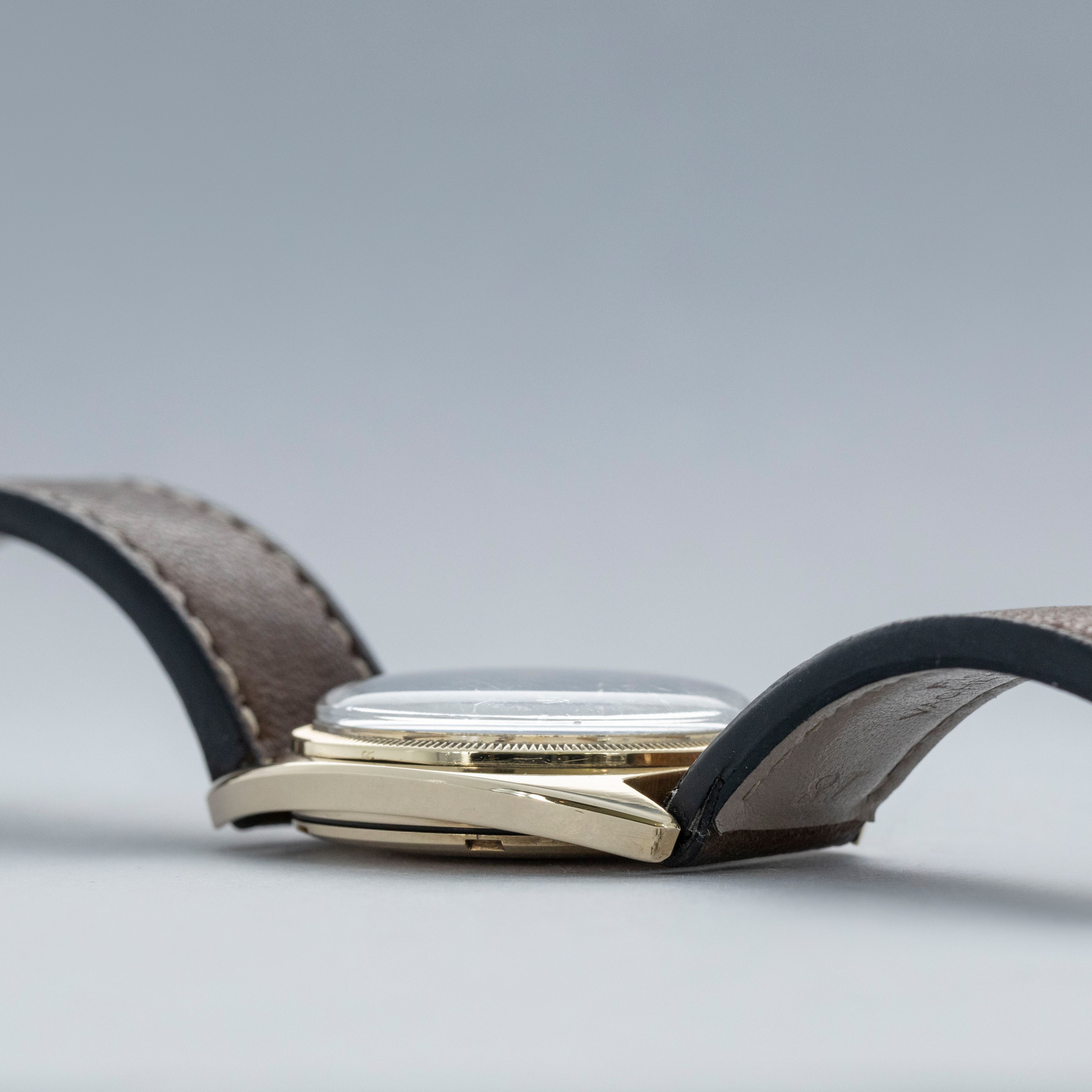 Omega Constellation Day-Date 168.029 14k YG | Auctions | Loupe This