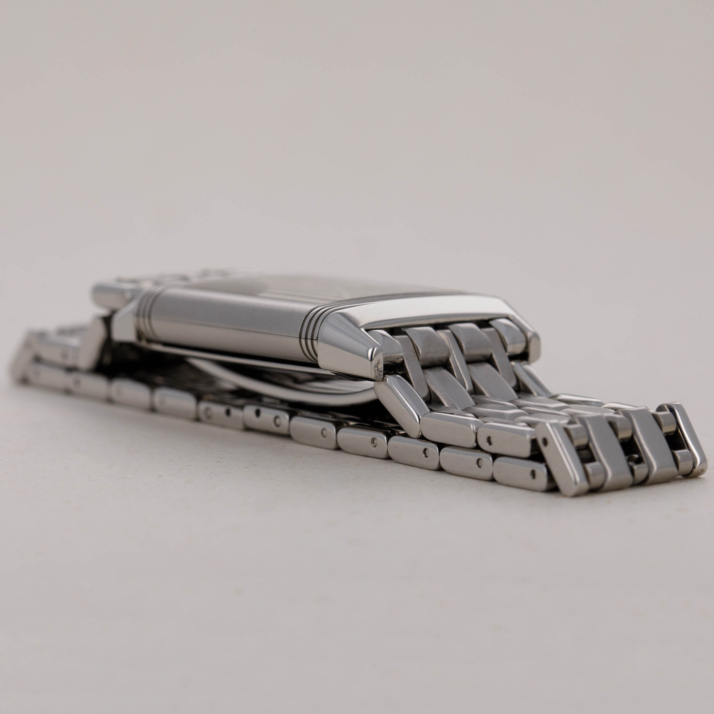 Jaeger LeCoultre Reverso Classique 251.8.86 on Bracelet | Auctions