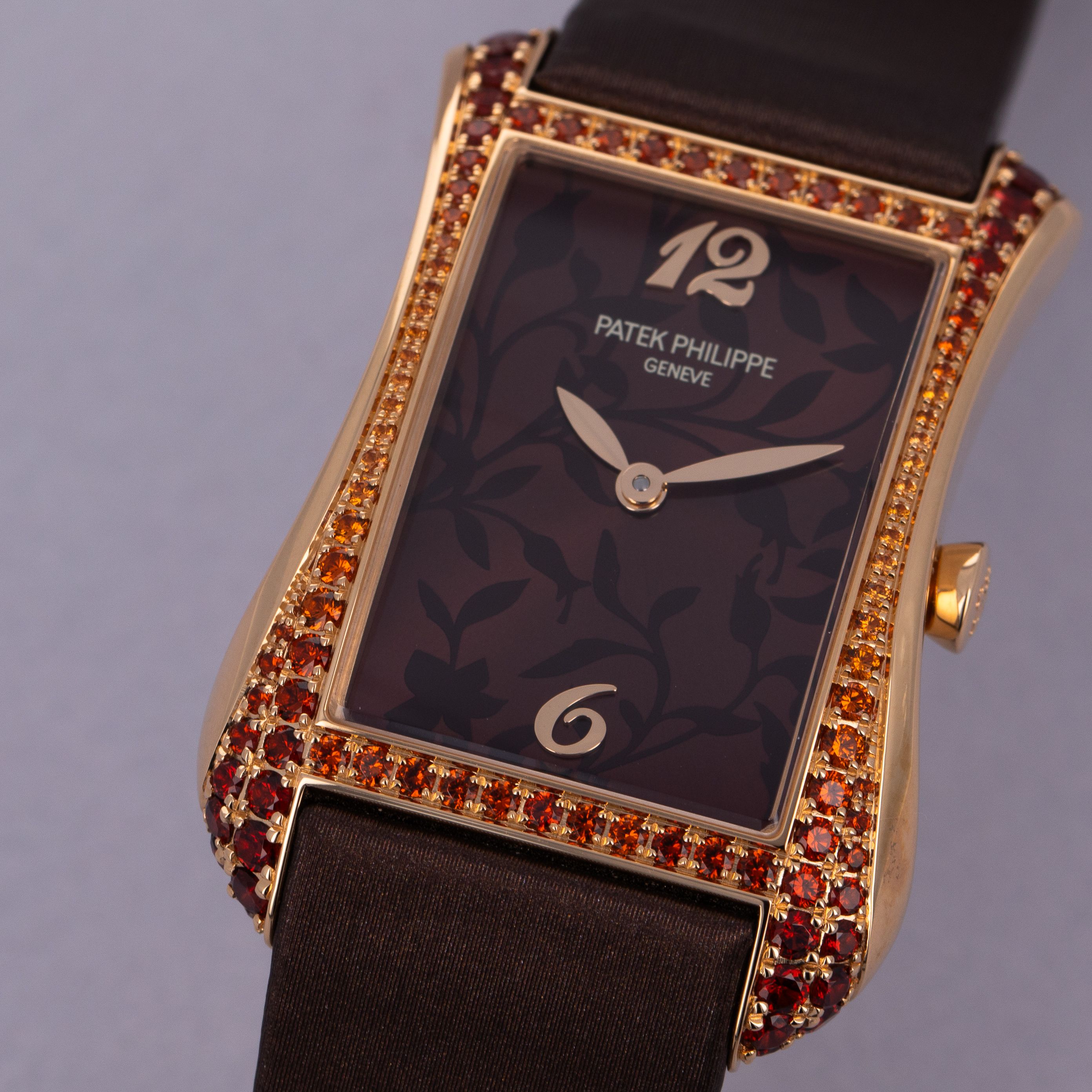 Patek Philippe ストール ノベルティ Patek Philippe Gondolo Serata 4962/200R Spessartine Pave 18k RG