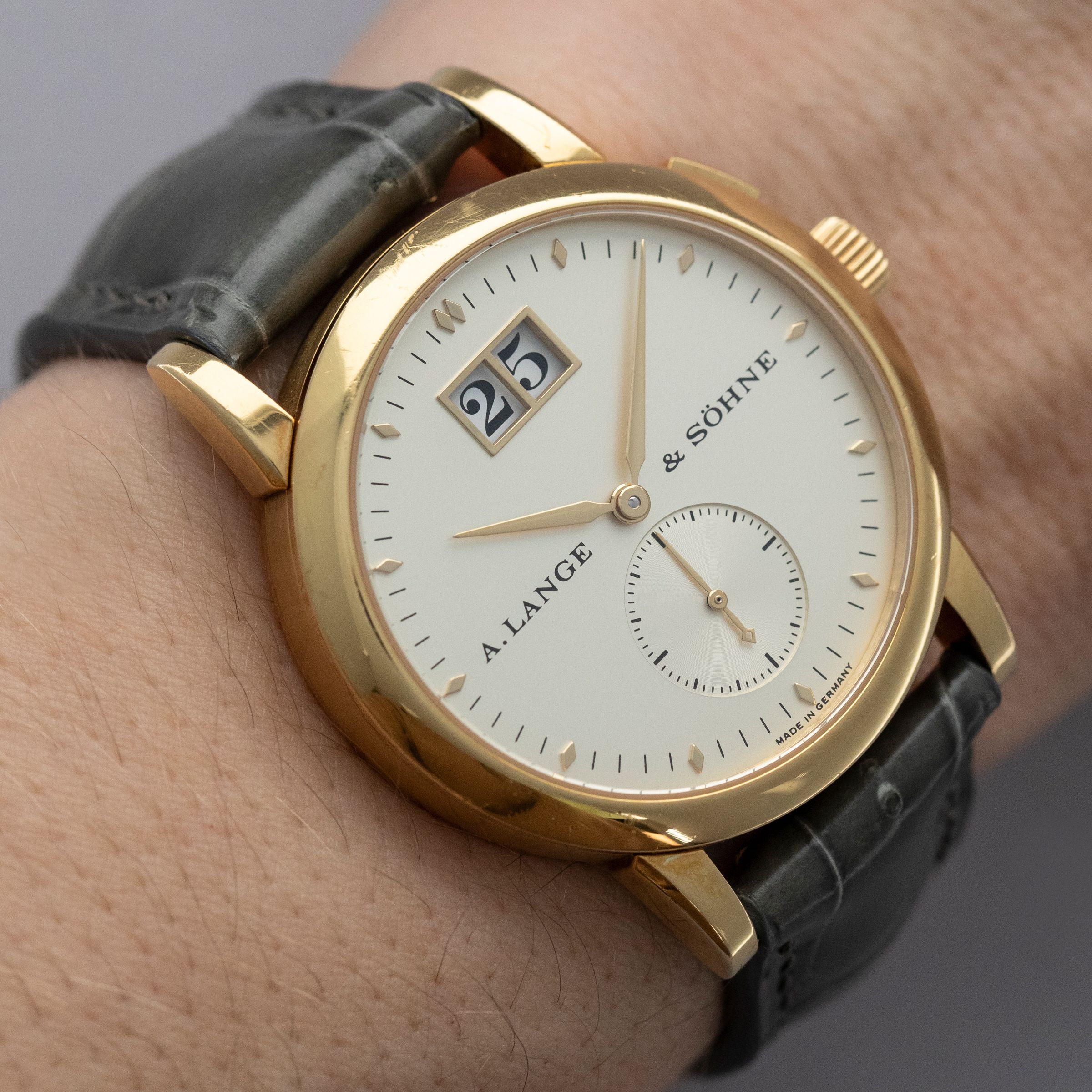 A Lange & Sohne Saxonia 105.021 18k YG | Auctions | Loupe This