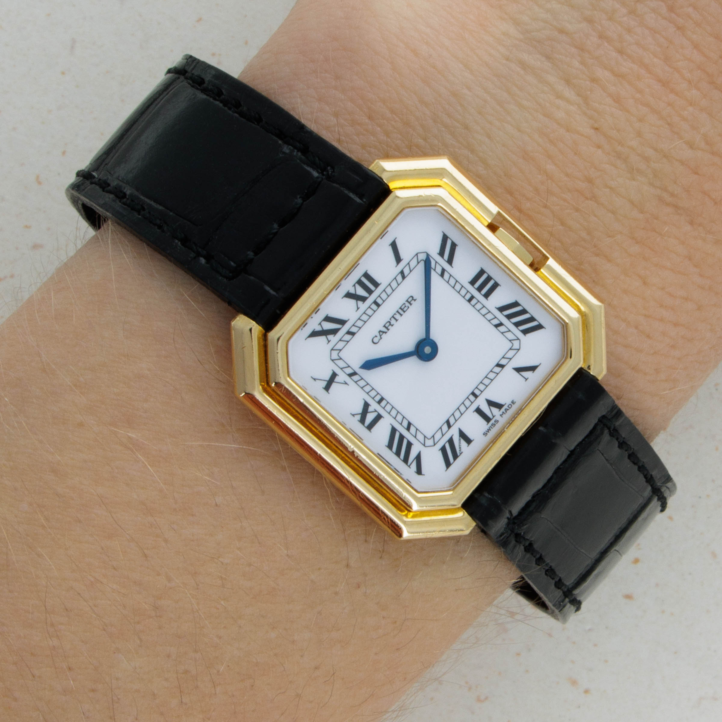 Cartier Tank Ceinture 78099 18k YG Auctions Loupe This