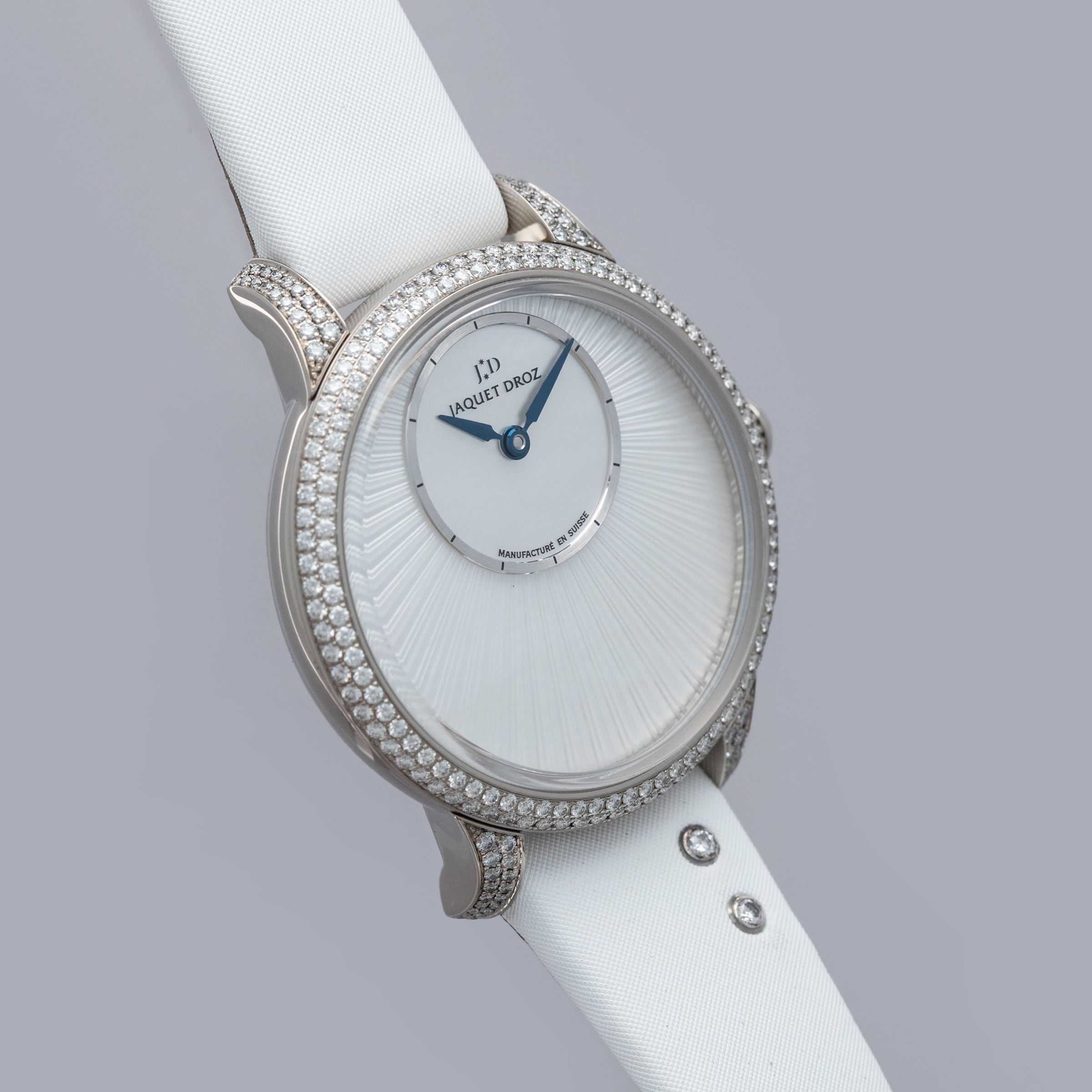 Jaquet Droz Petite Heure Minute J005004570 MOP Diamond 18k WG
