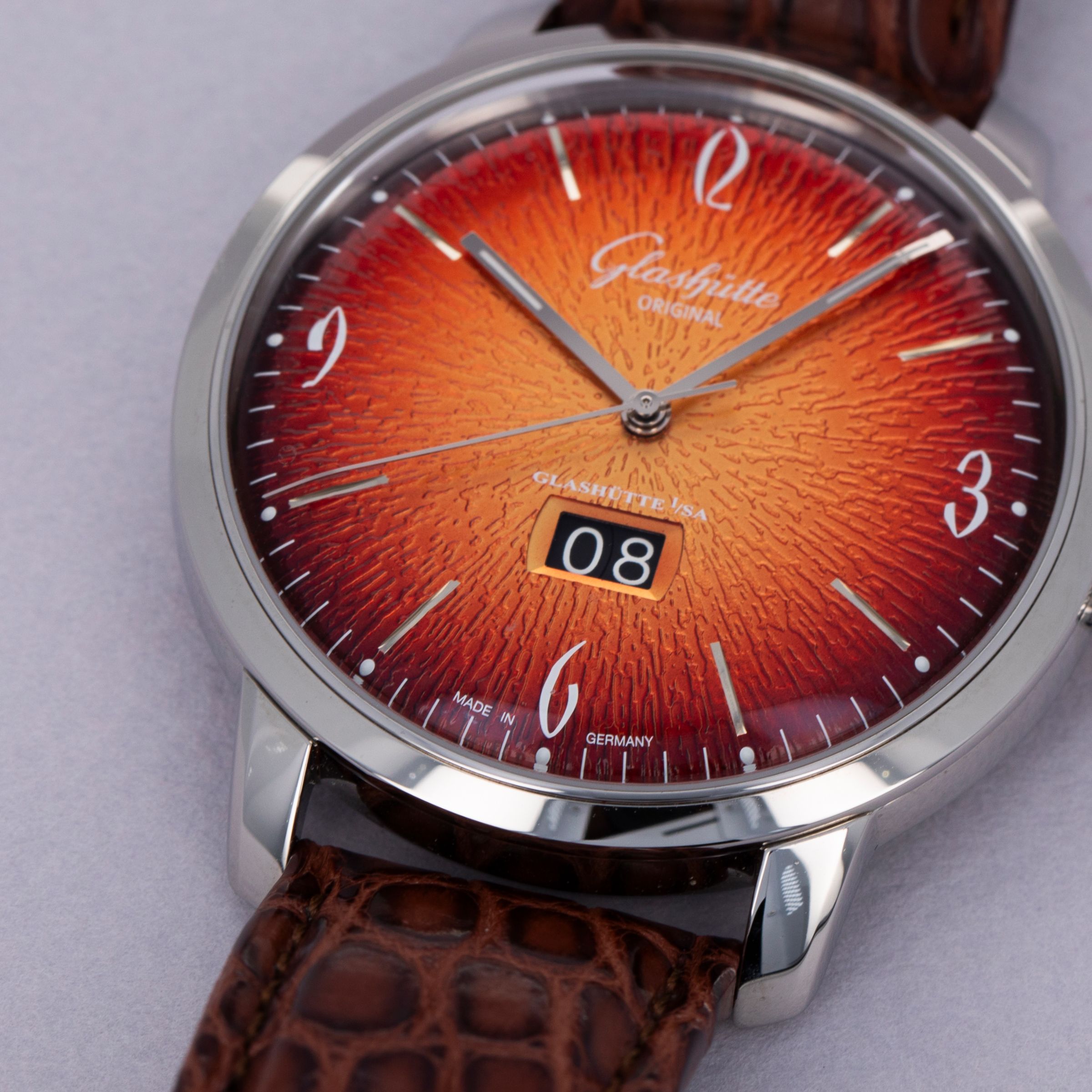 Glashutte Senator Sixties Panorama Date 239.47.09.02.04 Fiery