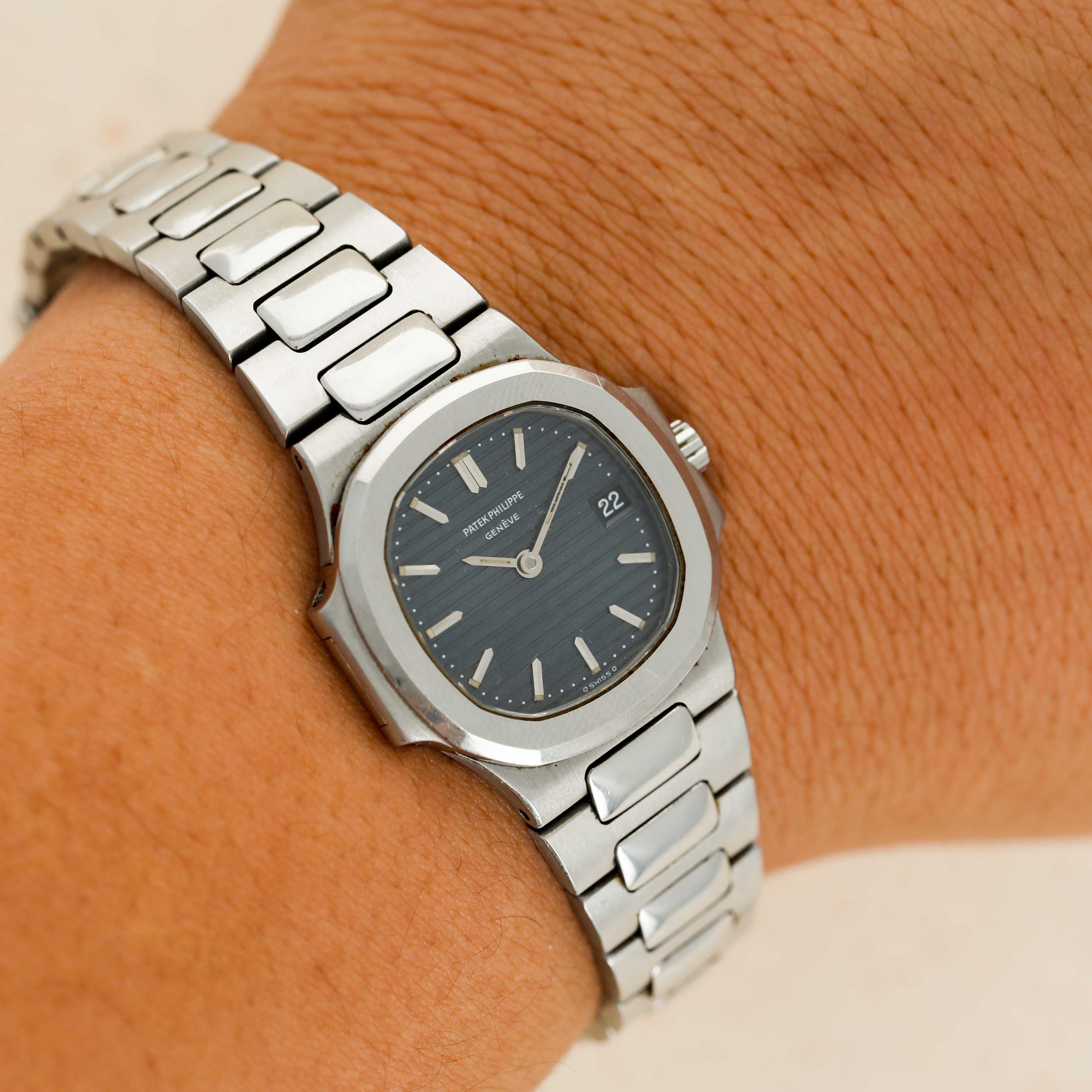 Patek philippe shop nautilus 4700