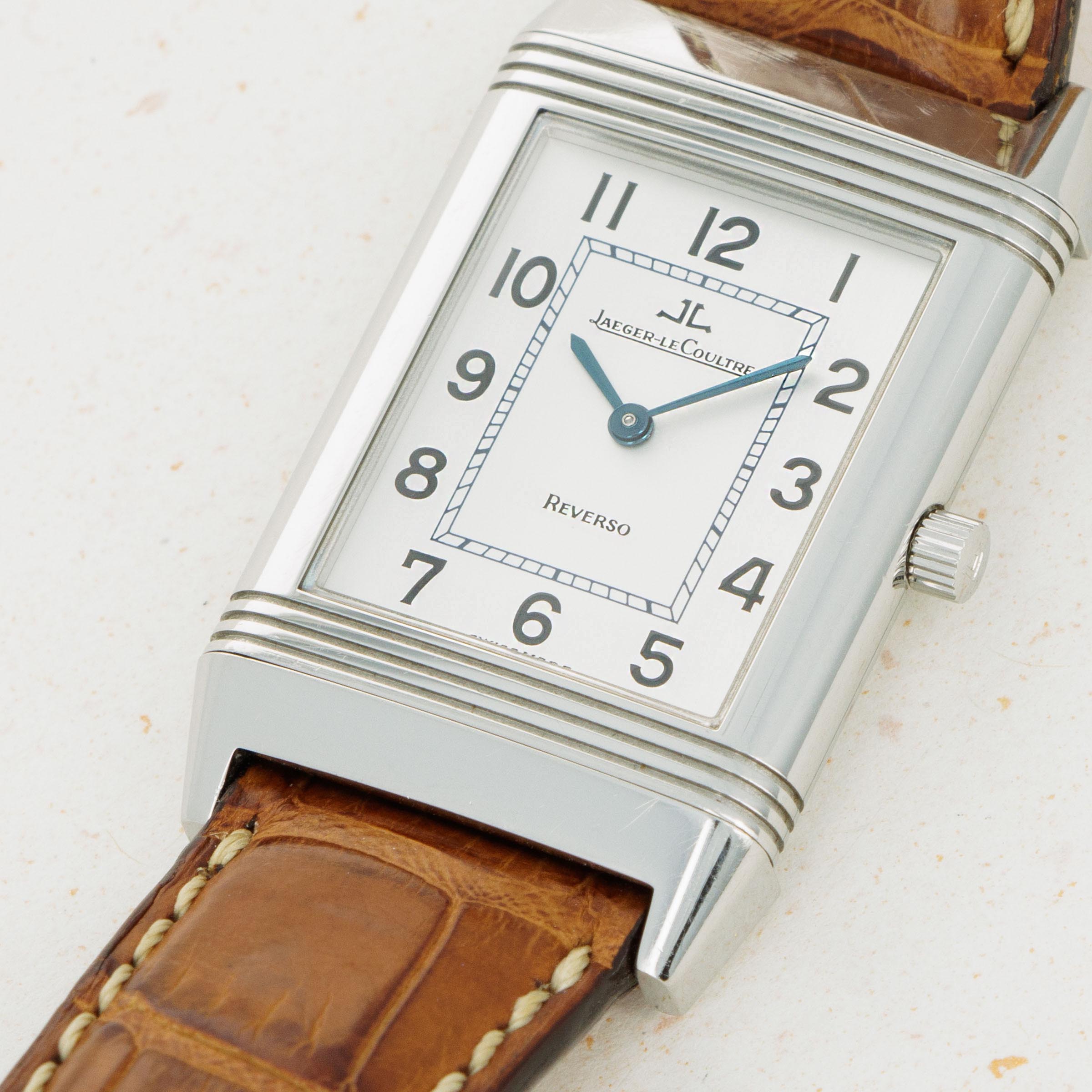 Jaeger LeCoultre Reverso Classique 250.8.86 Auctions Loupe This