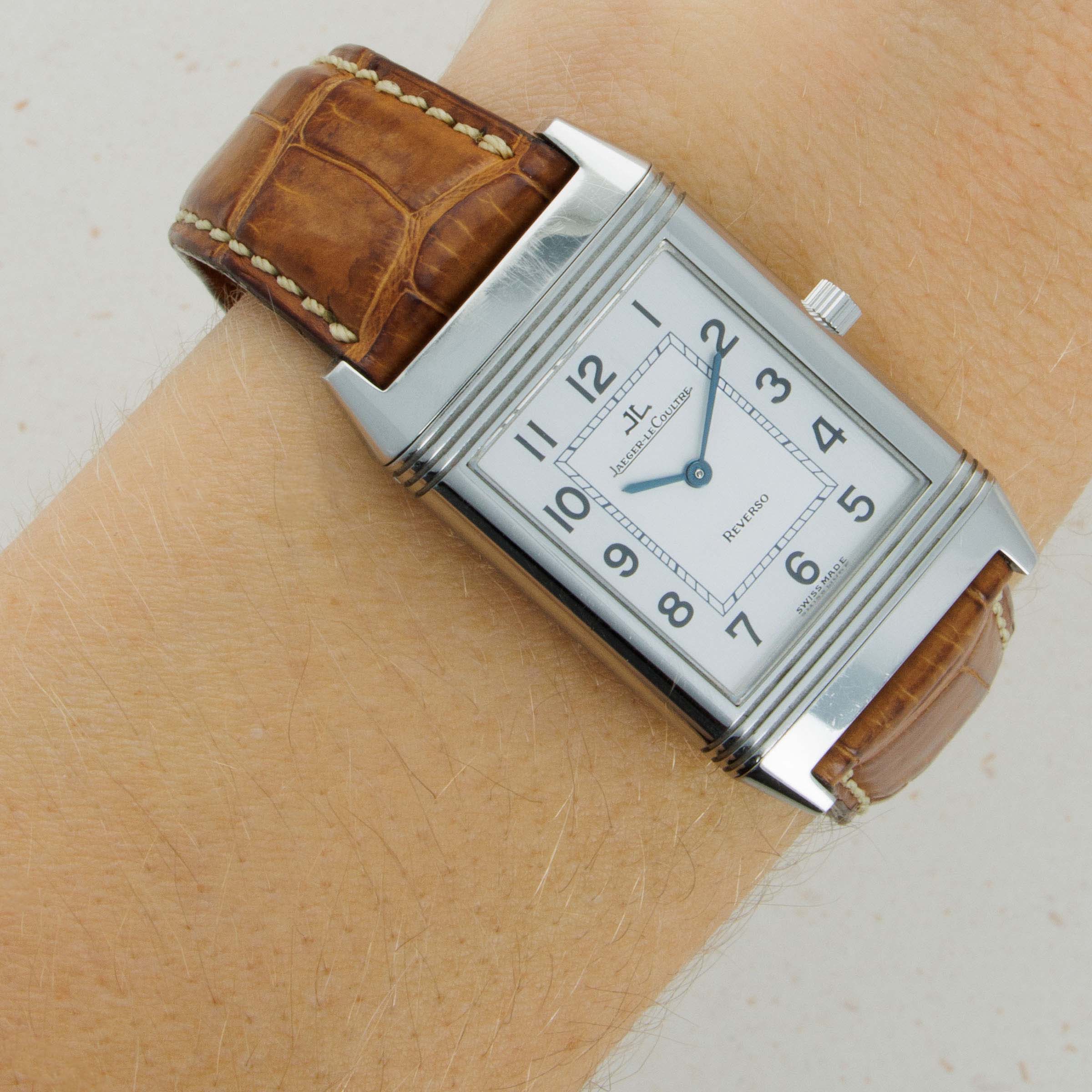 Jaeger LeCoultre Reverso Classique 250.8.86 Auctions Loupe This