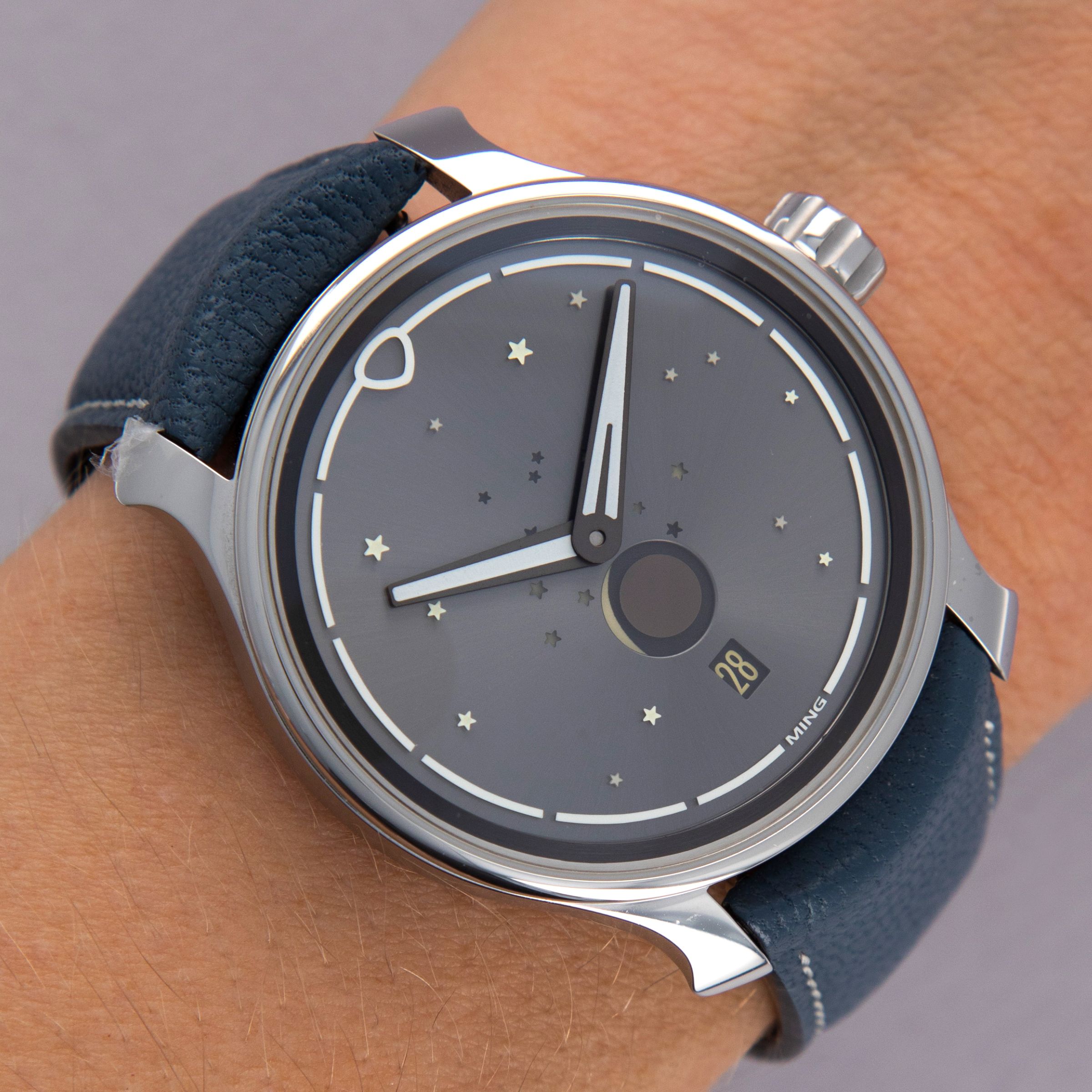 MOMENT('81MOVIE MATE 100%+MODERN SOUL P… Ming 37.05 Series 2 Moonphase Stainless Steel | Auctions
