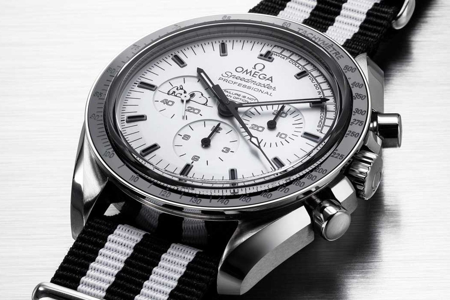 speedmaster omega snoopy