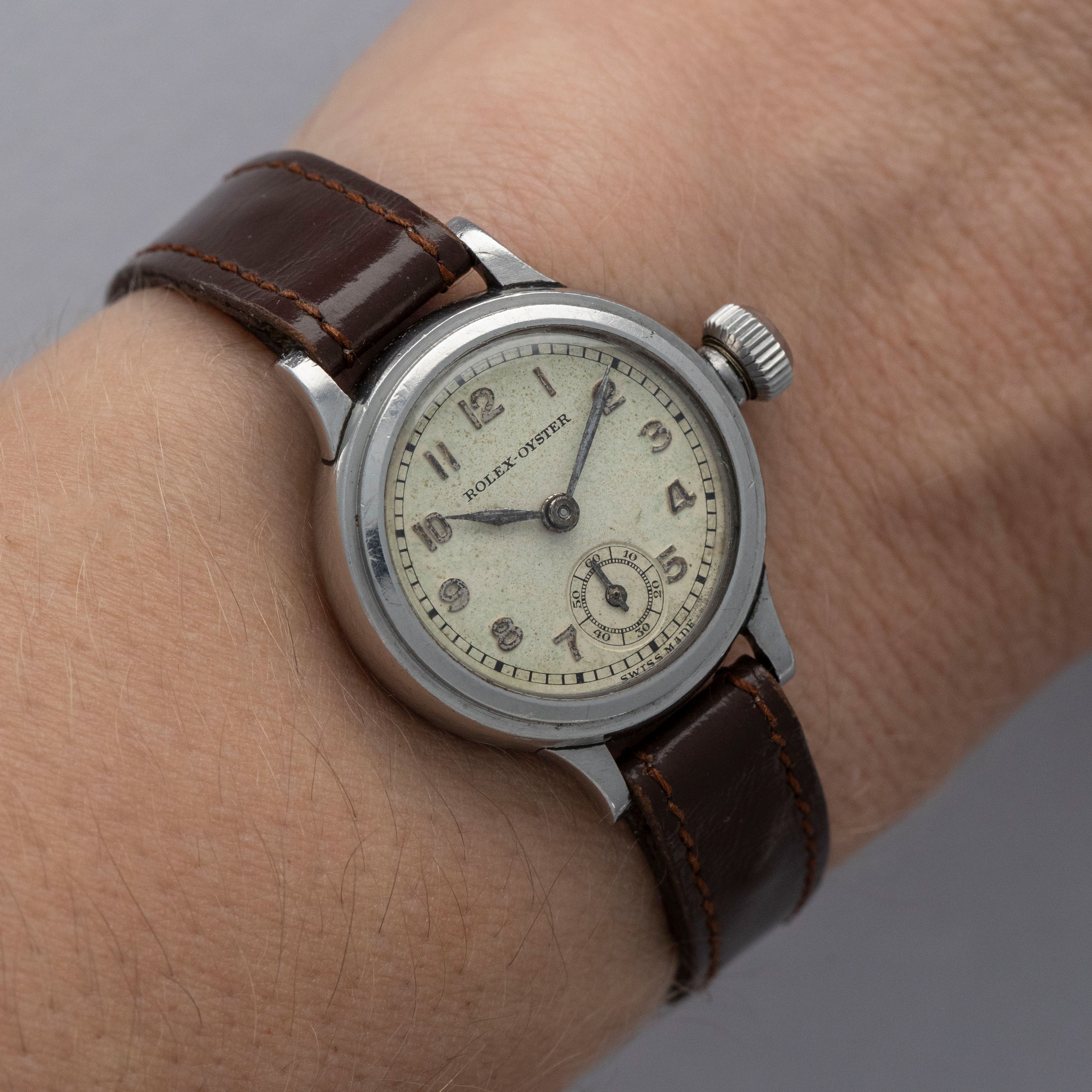 Rolex Early Oyster 3019 Manual Wind | Auctions | Loupe This